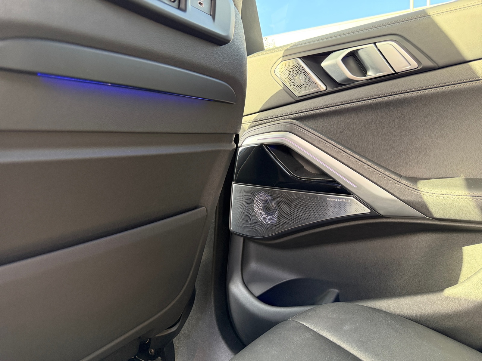 BMW X6 xDrive 48V 40d Steptronic M Sport-image-24