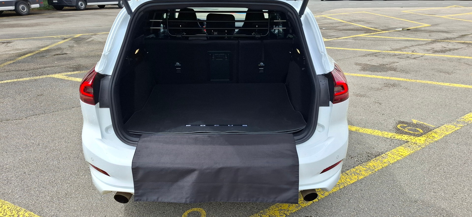 FORD Focus 2.3 EcoB ST X Automatic-image-8