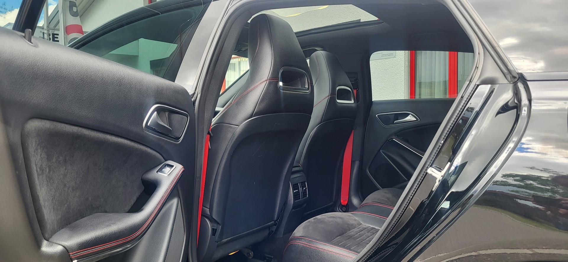 MERCEDES-BENZ CLA Shooting Brake 250 Sport 4Matic 7G-DCT-image-11