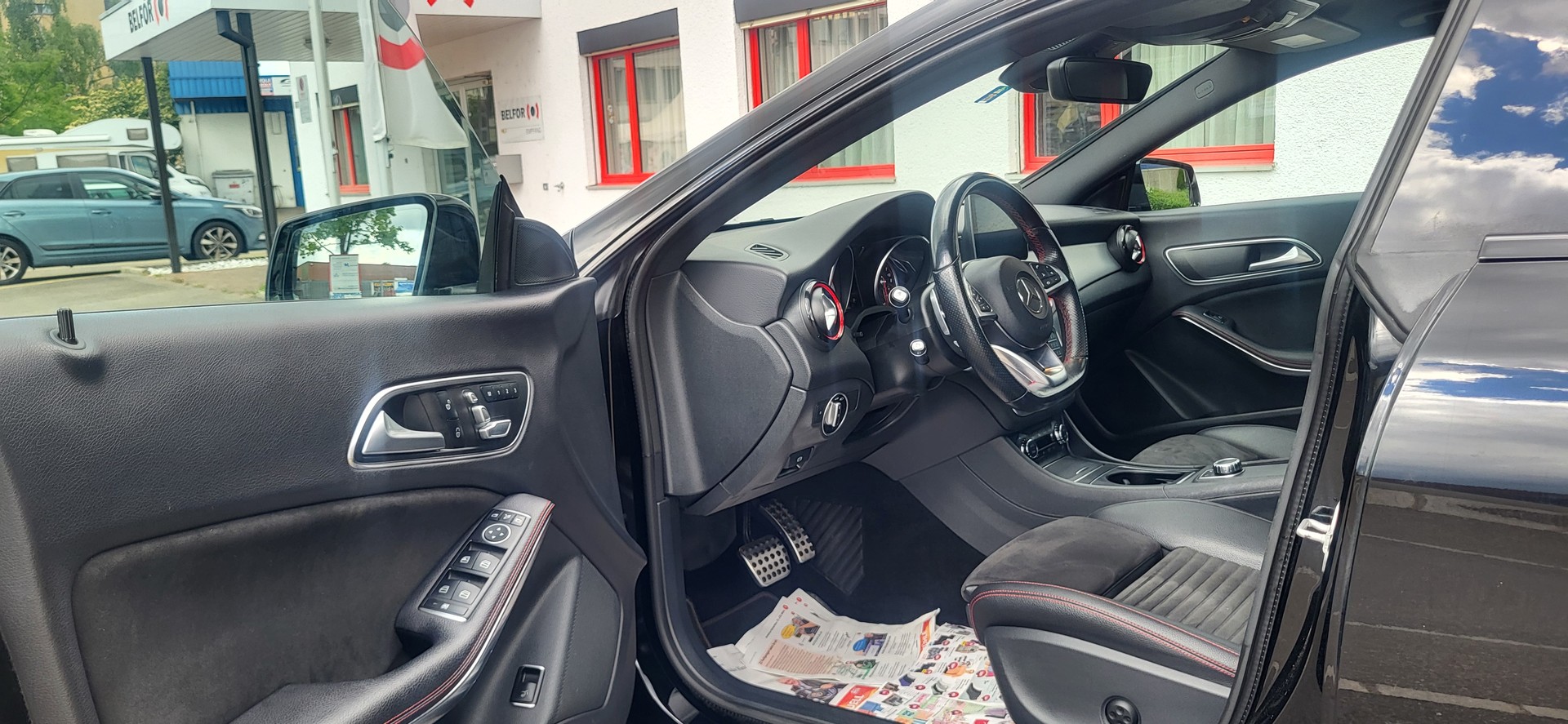 MERCEDES-BENZ CLA Shooting Brake 250 Sport 4Matic 7G-DCT-image-10