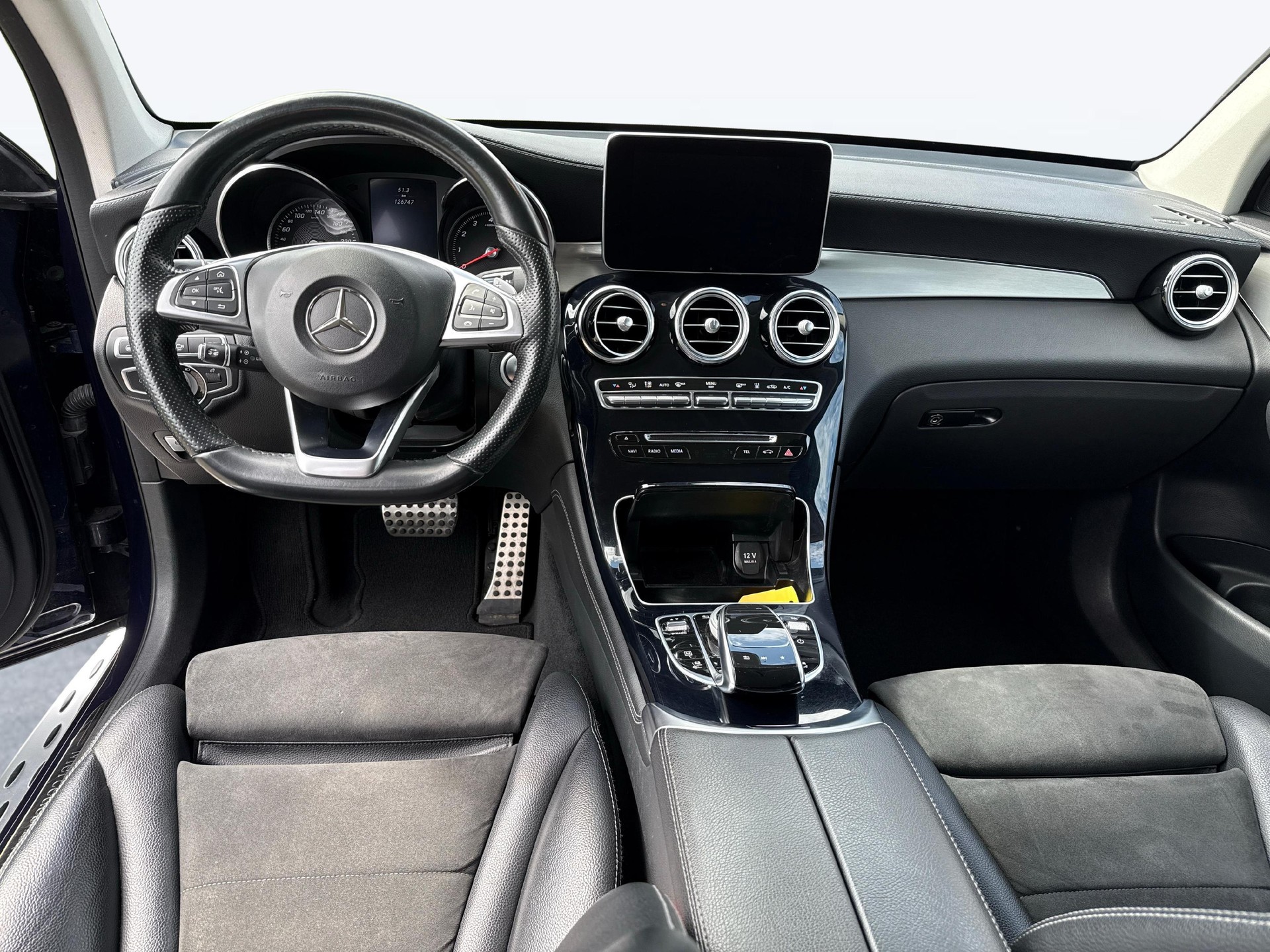 MERCEDES-BENZ GLC 350 e AMG Line 4m-image-8
