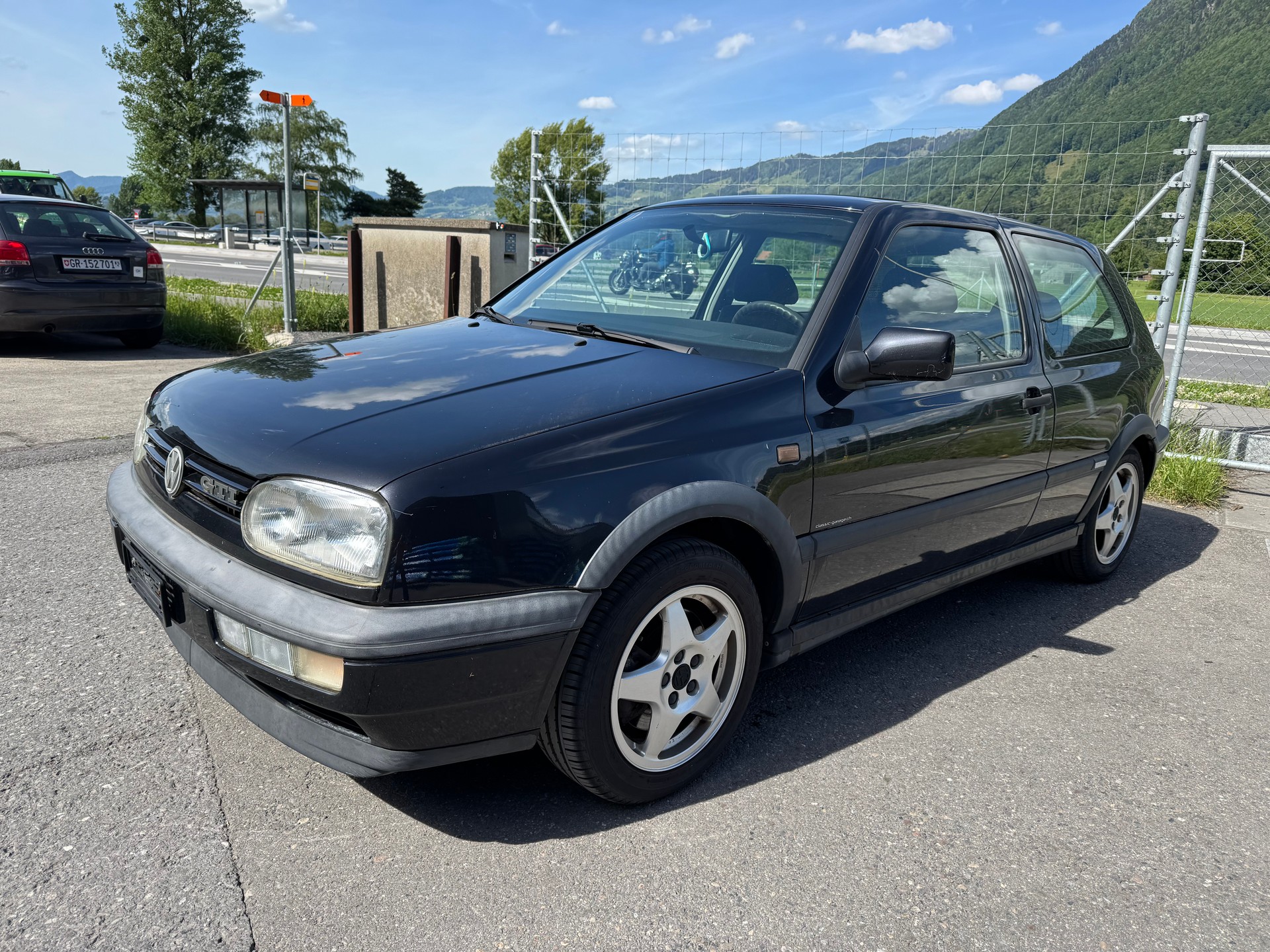 VW Golf 2000 GTI Edition-image-0