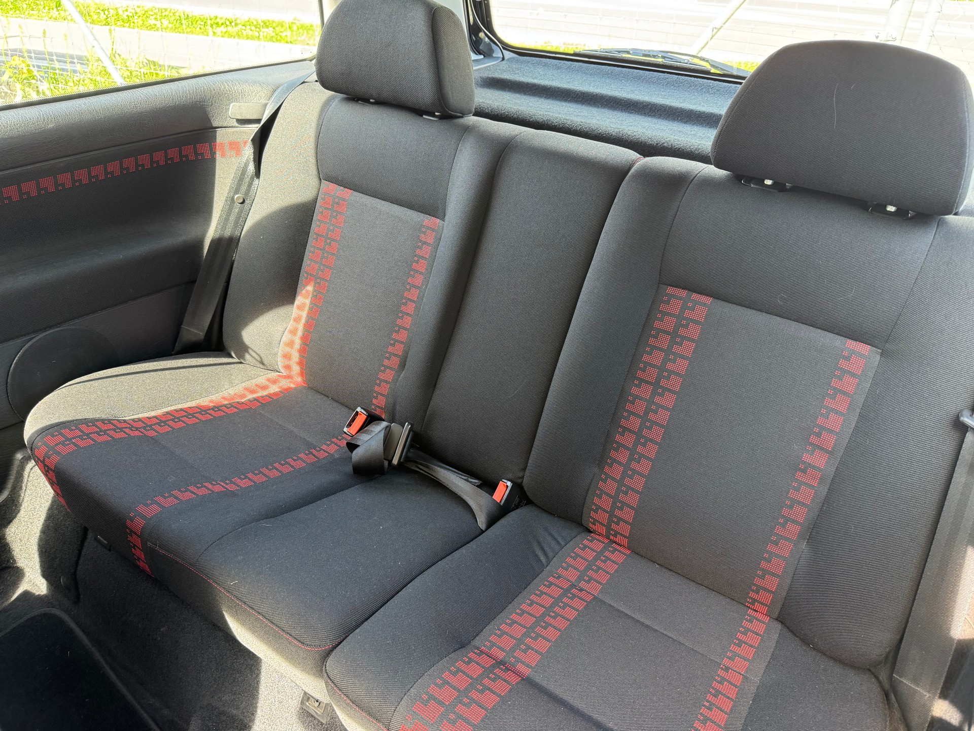 VW Golf 2000 GTI Edition-image-7