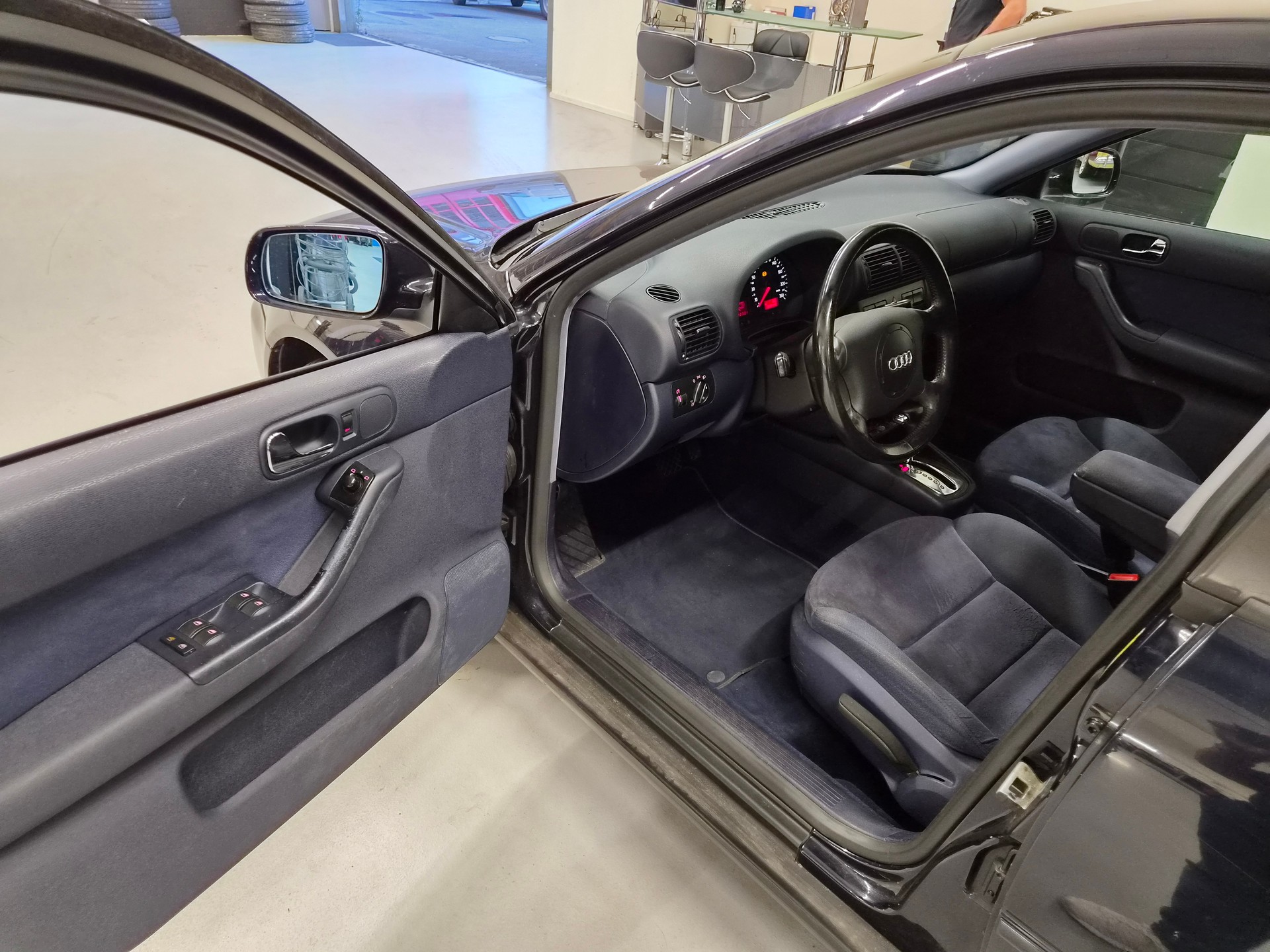 AUDI A3 1.8 T Automat-image-7