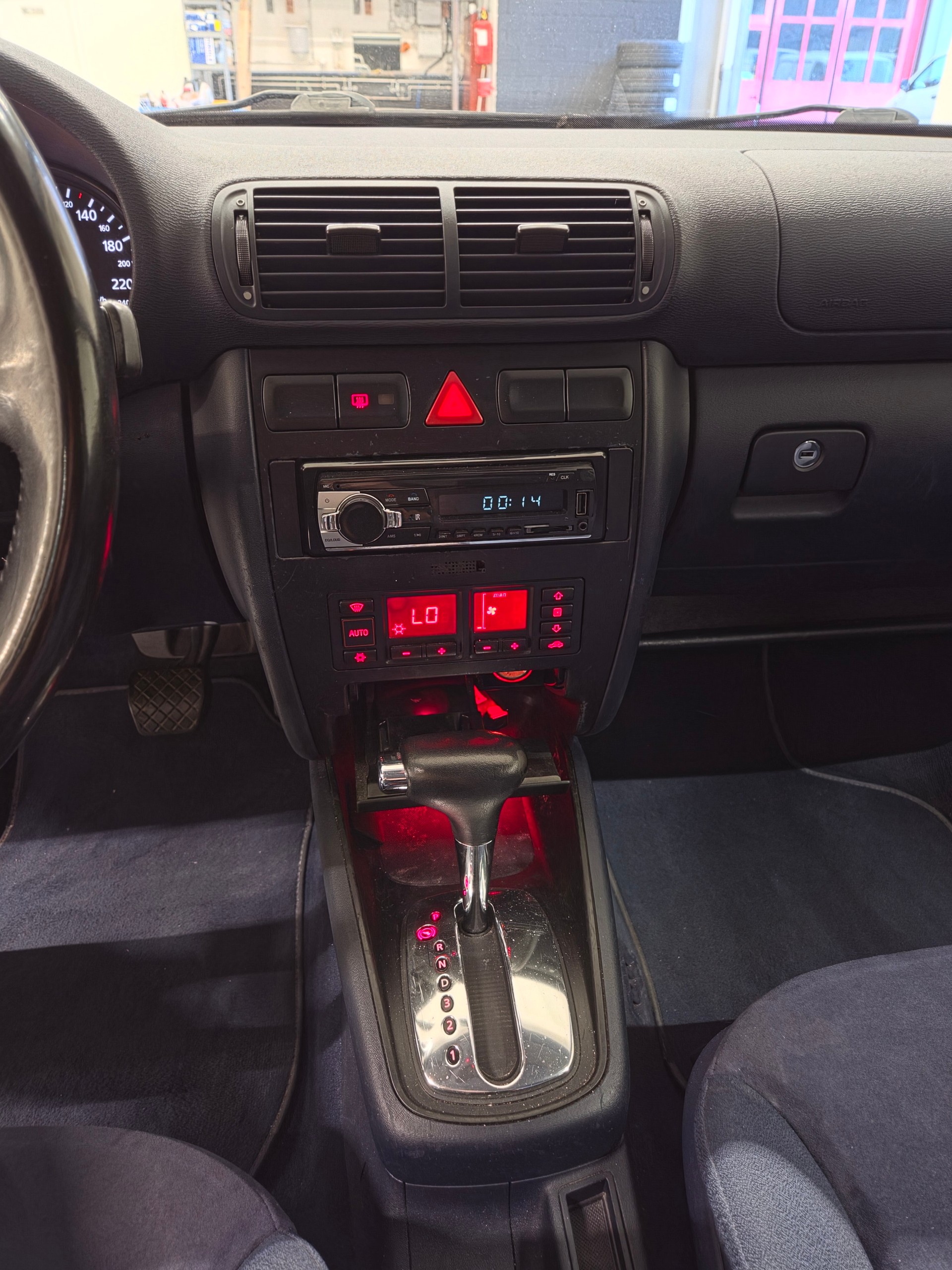 AUDI A3 1.8 T Automat-image-11