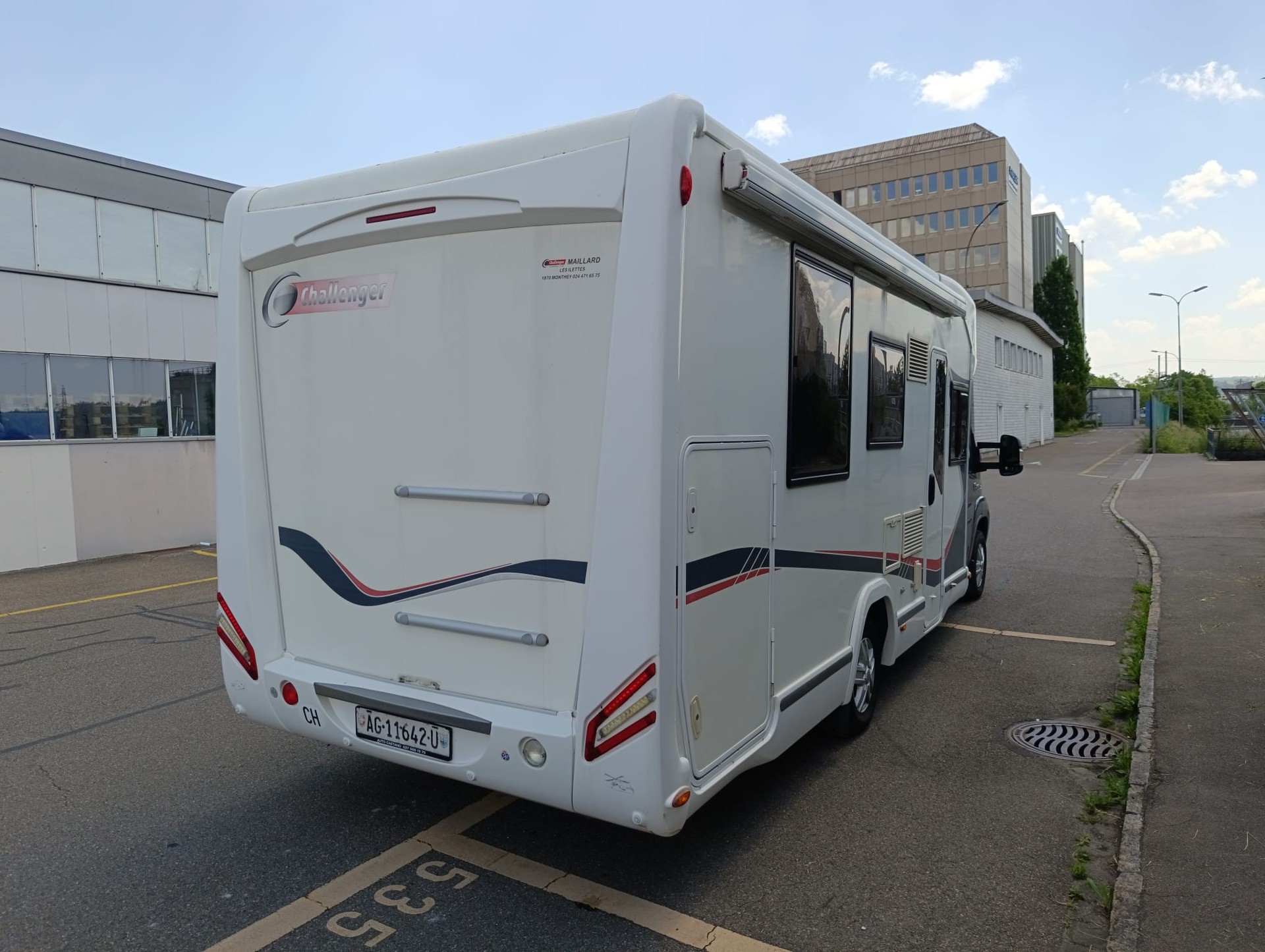 CHALLENGER Magaeo 398 ***Sie haben den Luxus einer echten Dreizimmerwohnung auf Rädern***Schaltgetriebe 150PS *Dieselheizung *-image-7