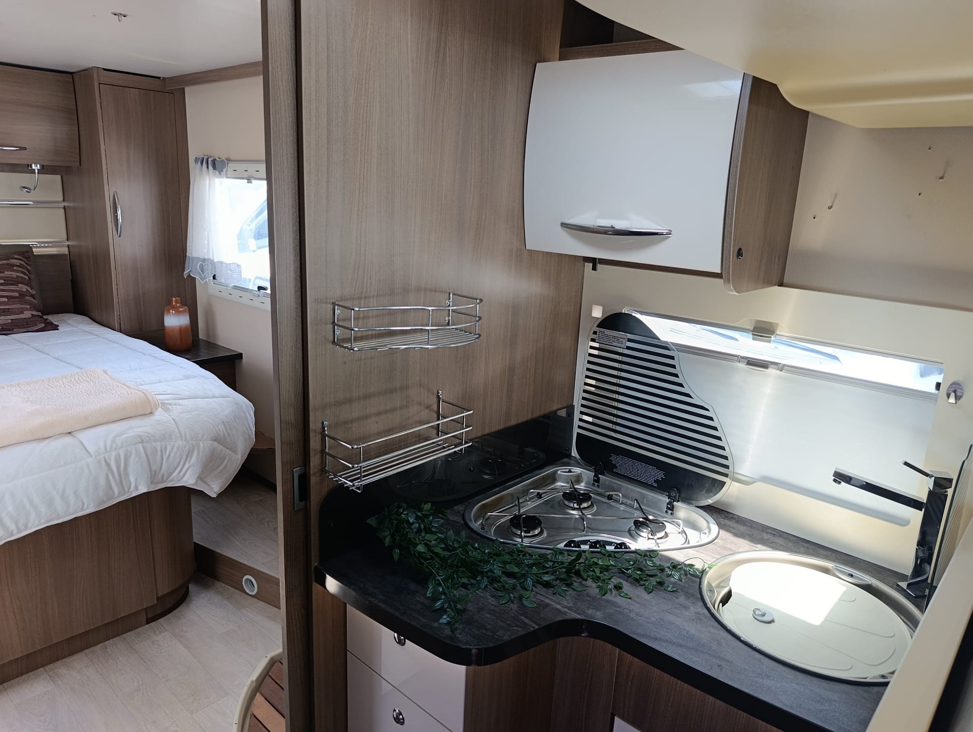 CHALLENGER Magaeo 398 ***Sie haben den Luxus einer echten Dreizimmerwohnung auf Rädern***Schaltgetriebe 150PS *Dieselheizung *-image-18