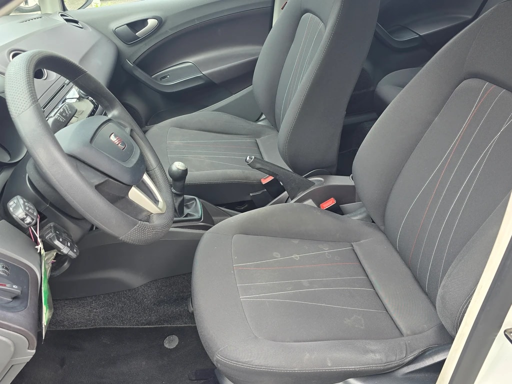 SEAT Ibiza 1.4 Style-image-10