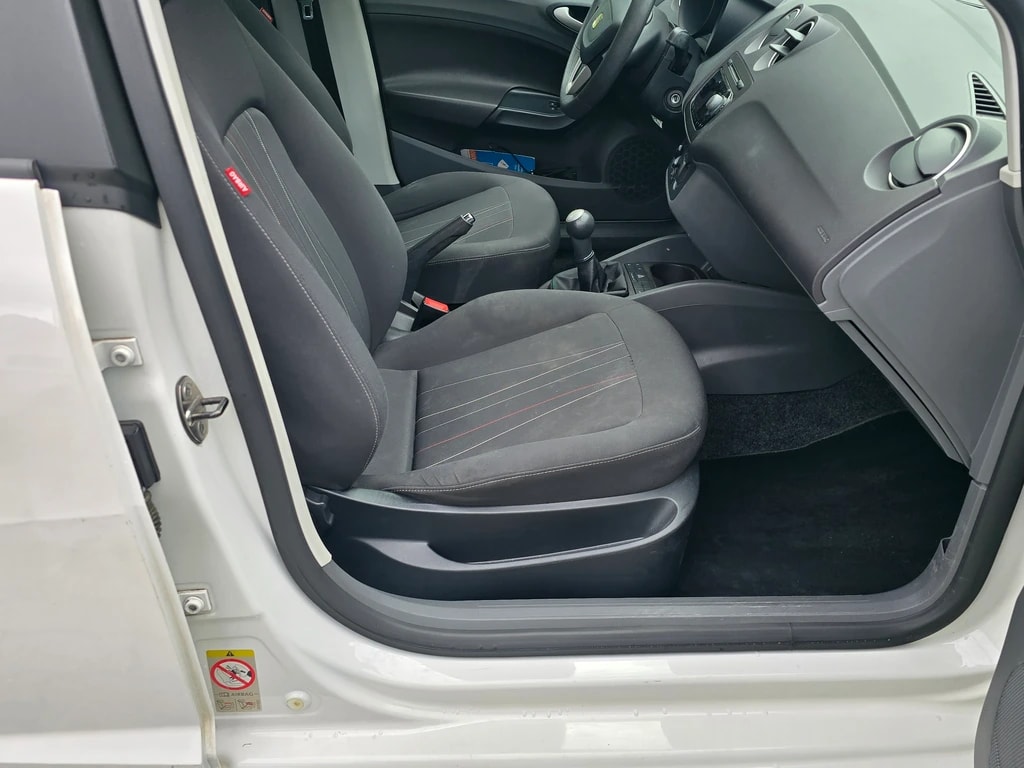 SEAT Ibiza 1.4 Style-image-9