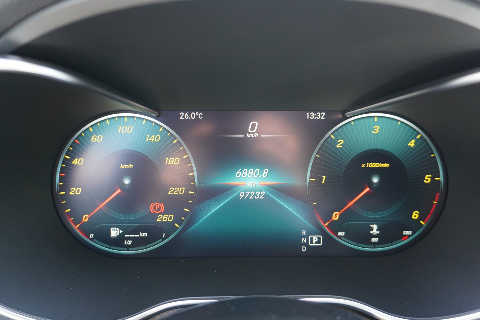 MERCEDES-BENZ C 220 d Swiss Star AMG Line 4M 9G-Tronic-image-24