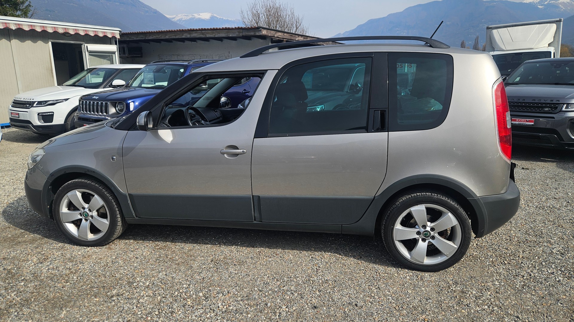 SKODA Roomster 1.2 TSI Scout DSG-image-1