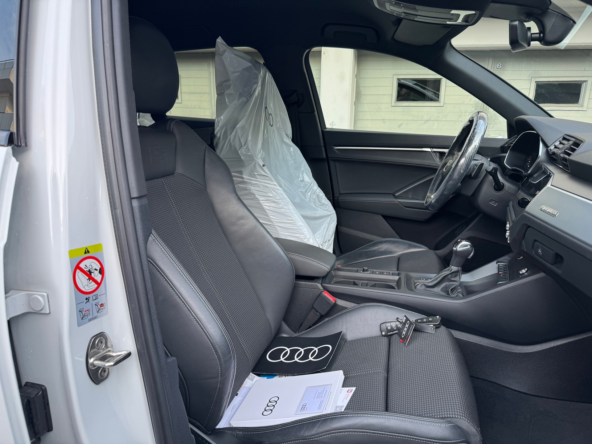 AUDI Q3 Sportback 40 TDI S line quattro S-tronic-image-4
