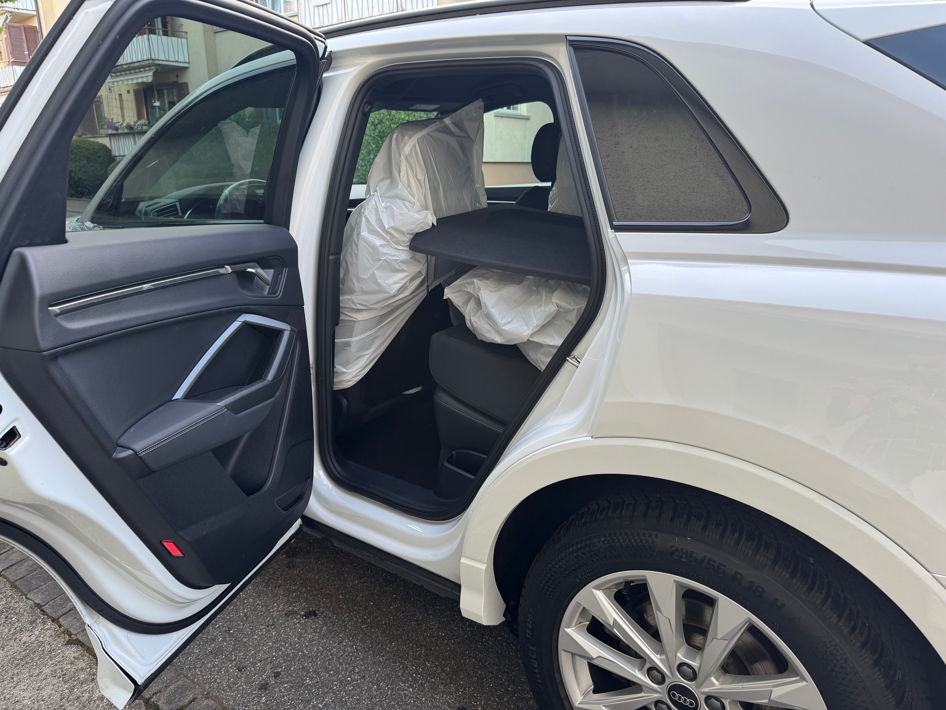 AUDI Q3 Sportback 40 TDI S line quattro S-tronic-image-7