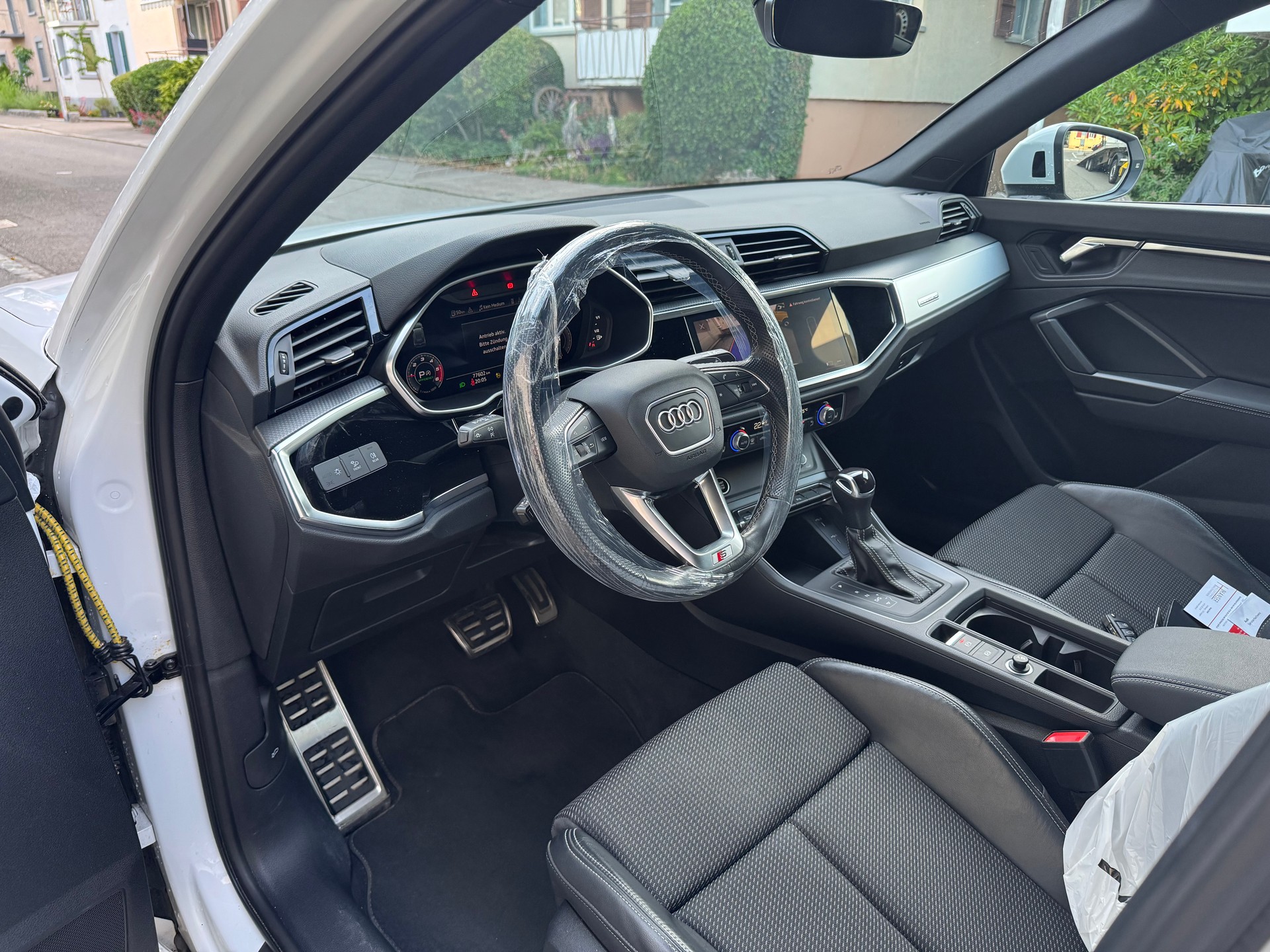 AUDI Q3 Sportback 40 TDI S line quattro S-tronic-image-10