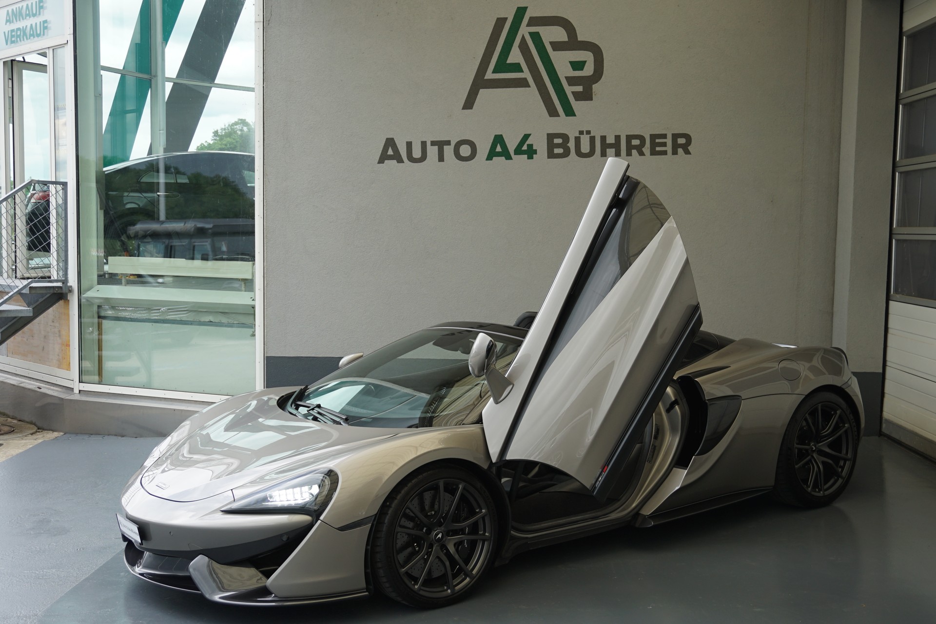 McLAREN 570S Spider 3.8 V8 570PS-image-5