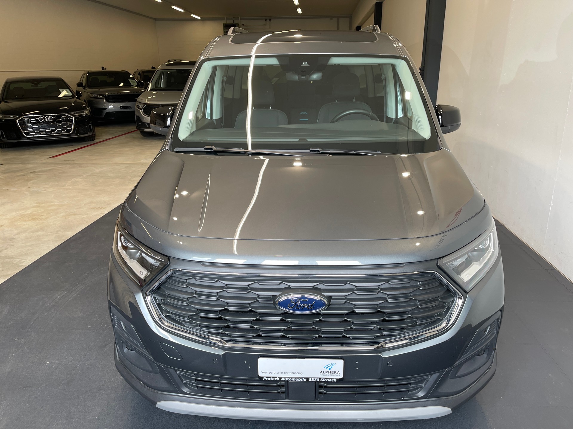 FORD Grand Tourneo Connect 2.0 EcoBlue Active Automat *7 PLATZ*-showroom-element-1