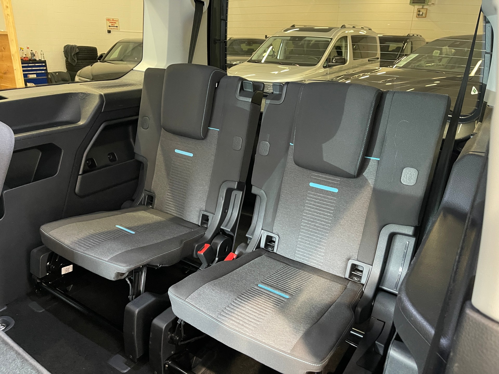 FORD Grand Tourneo Connect 2.0 EcoBlue Active Automat *7 PLATZ*-image-12