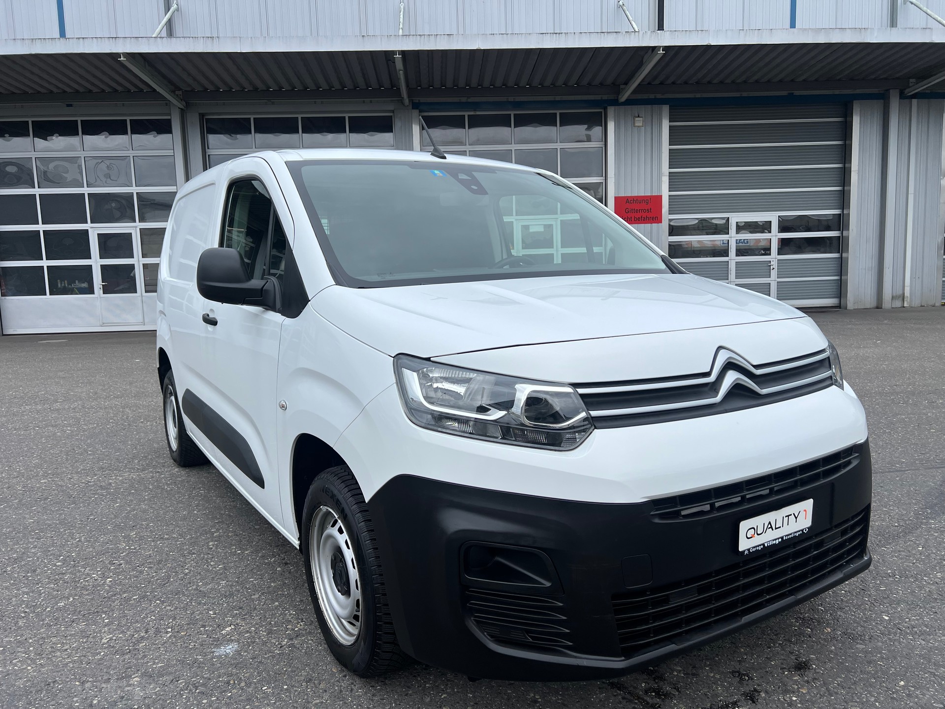 CITROEN Berlingo Van 1.5 Blue HDi 75 Swiss Edition 650kg-image-0