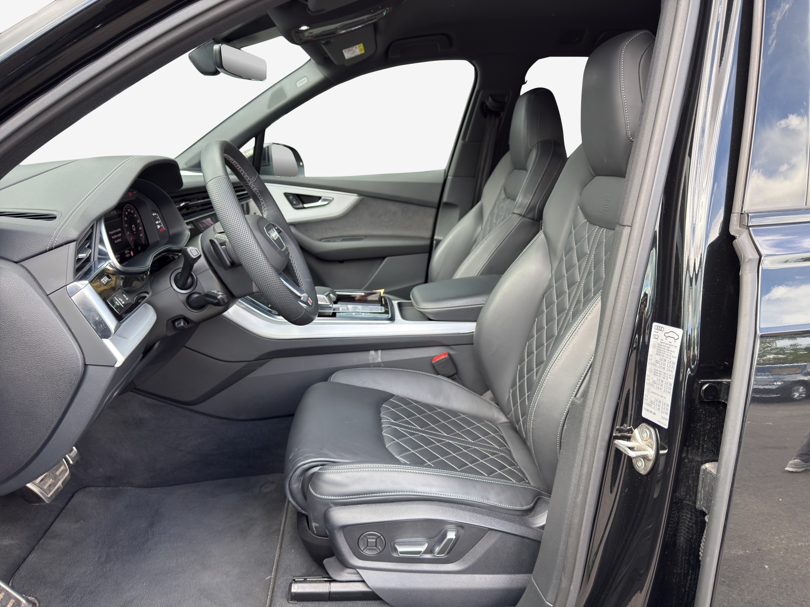 AUDI Q7 SUV TDI quattro 210 kW S Line tiptronic-image-7