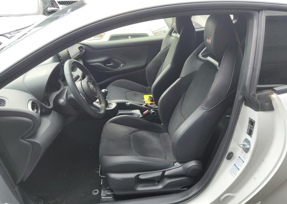TOYOTA Yaris 1.6 GR Sport-image-4