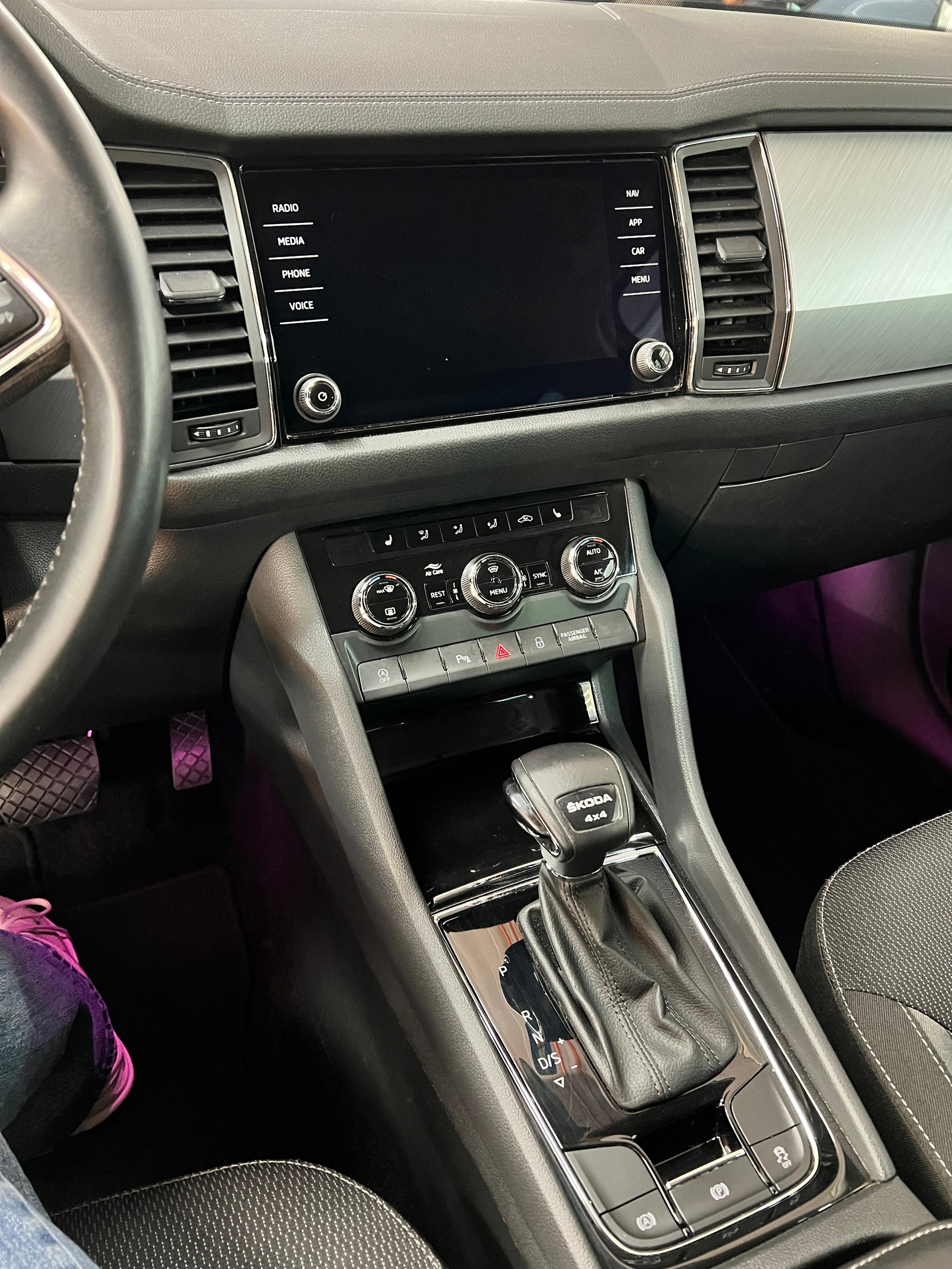 SKODA KODIAQ 2.0 TDI Ambition 4x4 DSG-image-8