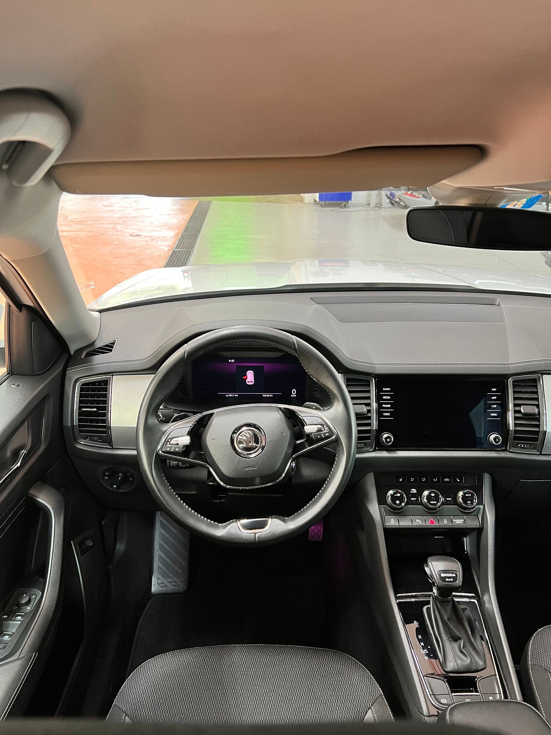 SKODA KODIAQ 2.0 TDI Ambition 4x4 DSG-image-6