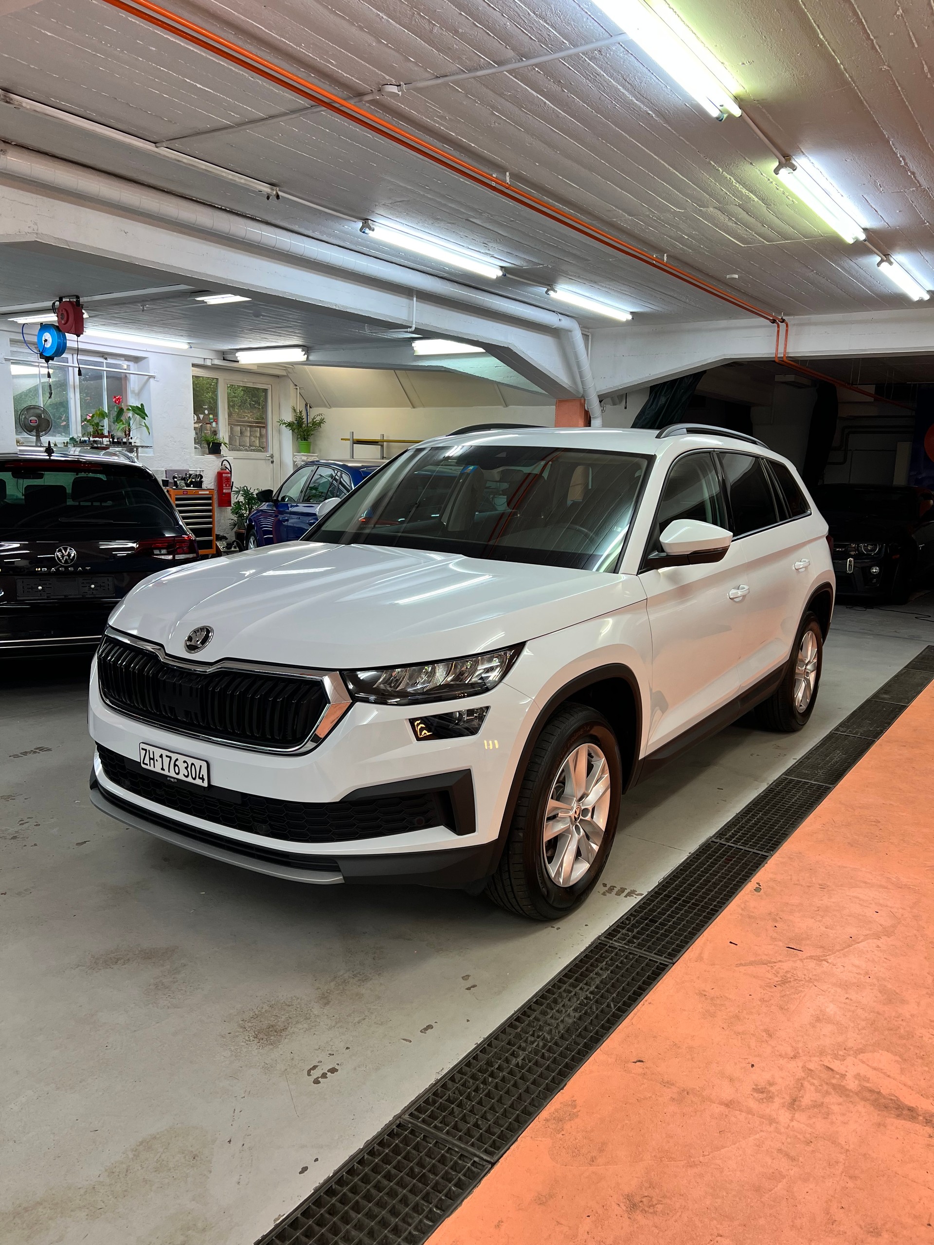 SKODA KODIAQ 2.0 TDI Ambition 4x4 DSG-image-0