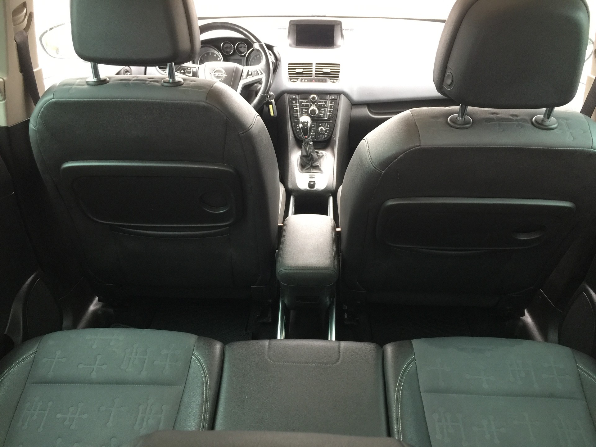 OPEL Meriva 1.4 Turbo Cosmo-image-13