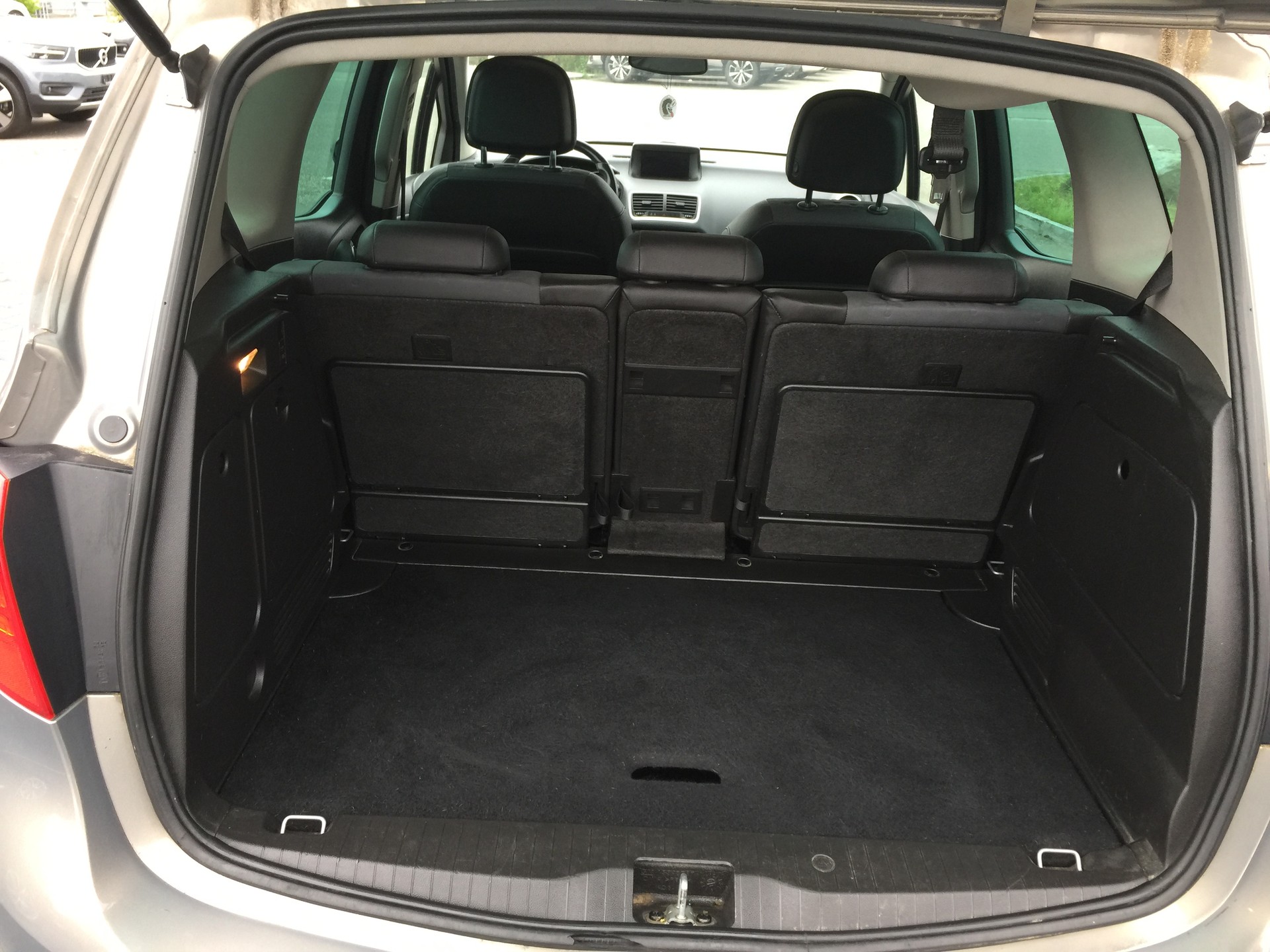 OPEL Meriva 1.4 Turbo Cosmo-image-12