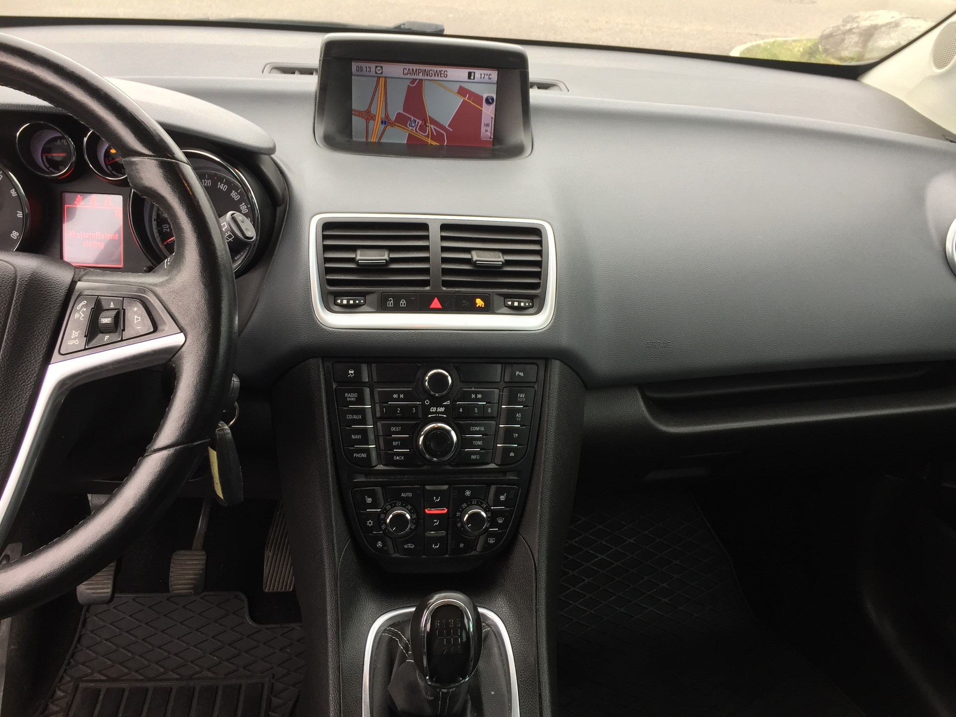 OPEL Meriva 1.4 Turbo Cosmo-image-9