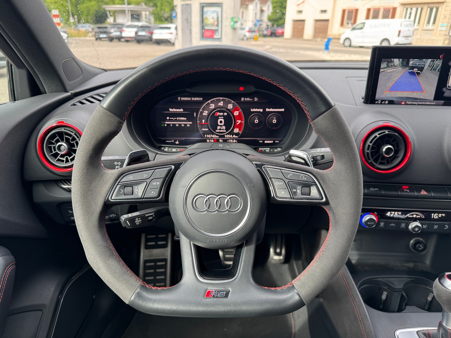 AUDI RS3 Sportback 2.5 TSI quattro S-tronic-image-12