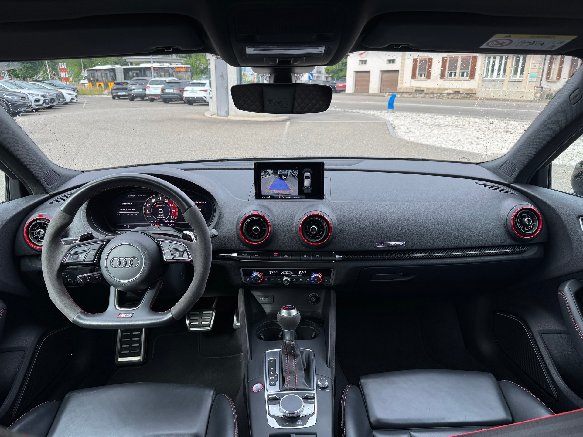 AUDI RS3 Sportback 2.5 TSI quattro S-tronic-image-11