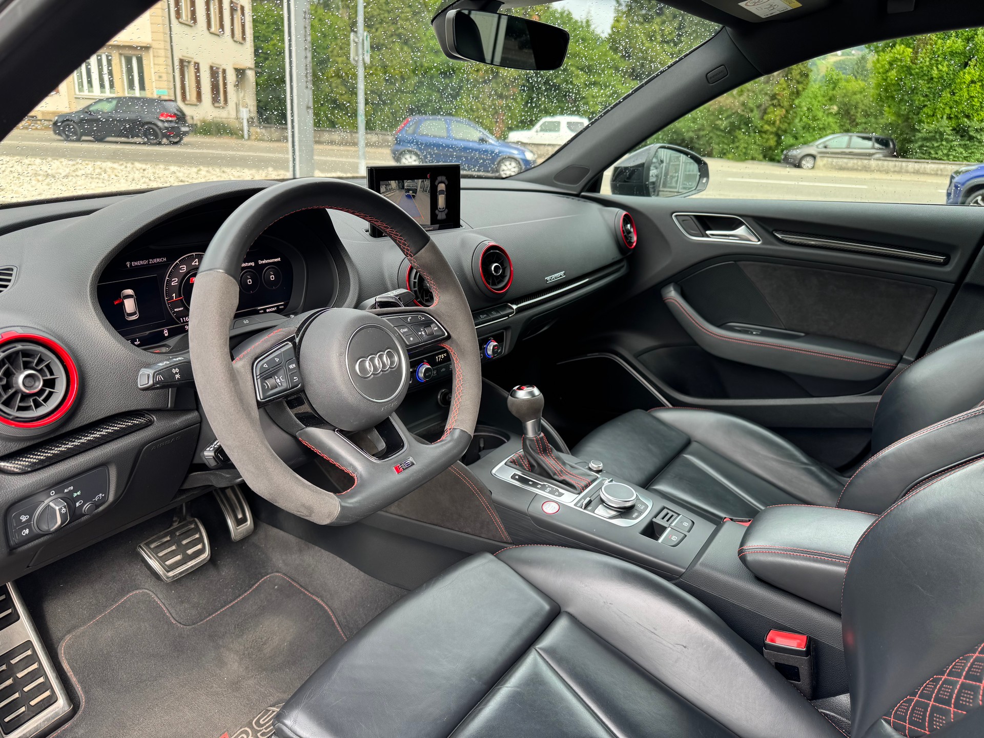 AUDI RS3 Sportback 2.5 TSI quattro S-tronic-image-9