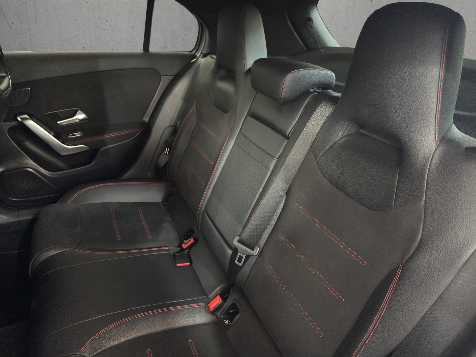 MERCEDES-BENZ A 200 AMG Line 7G-DCT Night "Head-Up-RF.-Kamera-19" Alu"-image-9