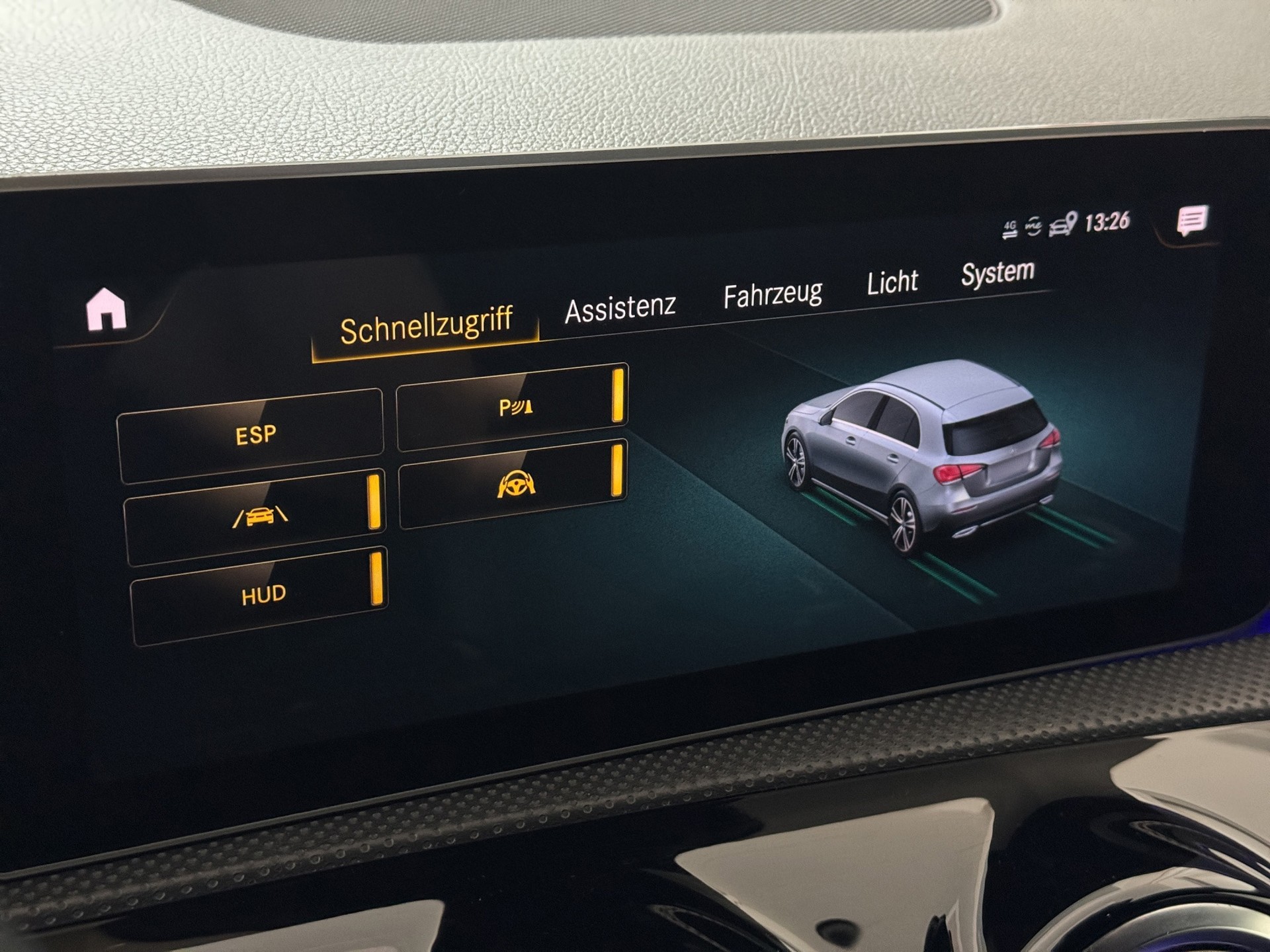 MERCEDES-BENZ A 200 AMG Line 7G-DCT Night "Head-Up-RF.-Kamera-19" Alu"-image-18