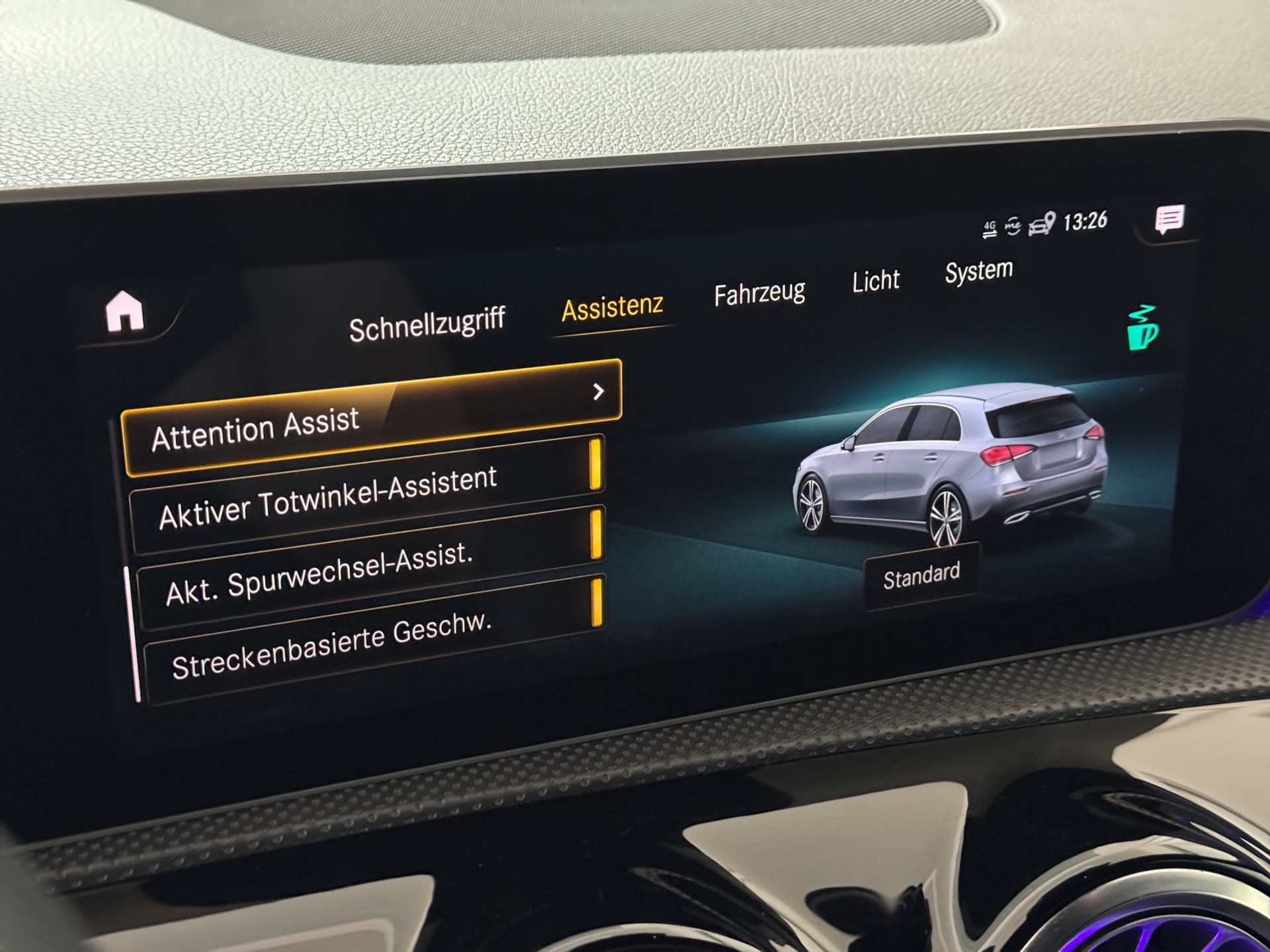 MERCEDES-BENZ A 200 AMG Line 7G-DCT Night "Head-Up-RF.-Kamera-19" Alu"-image-20