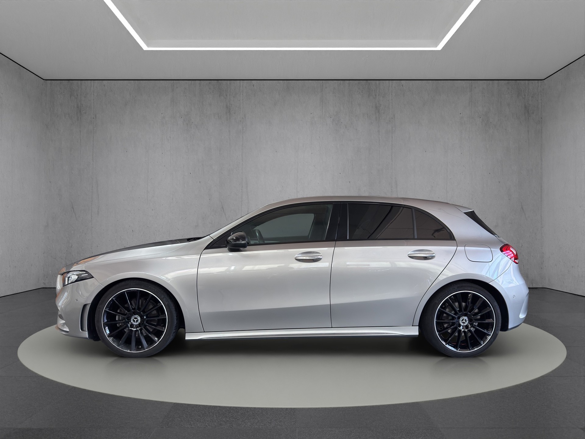 MERCEDES-BENZ A 200 AMG Line 7G-DCT Night "Head-Up-RF.-Kamera-19" Alu"-image-2