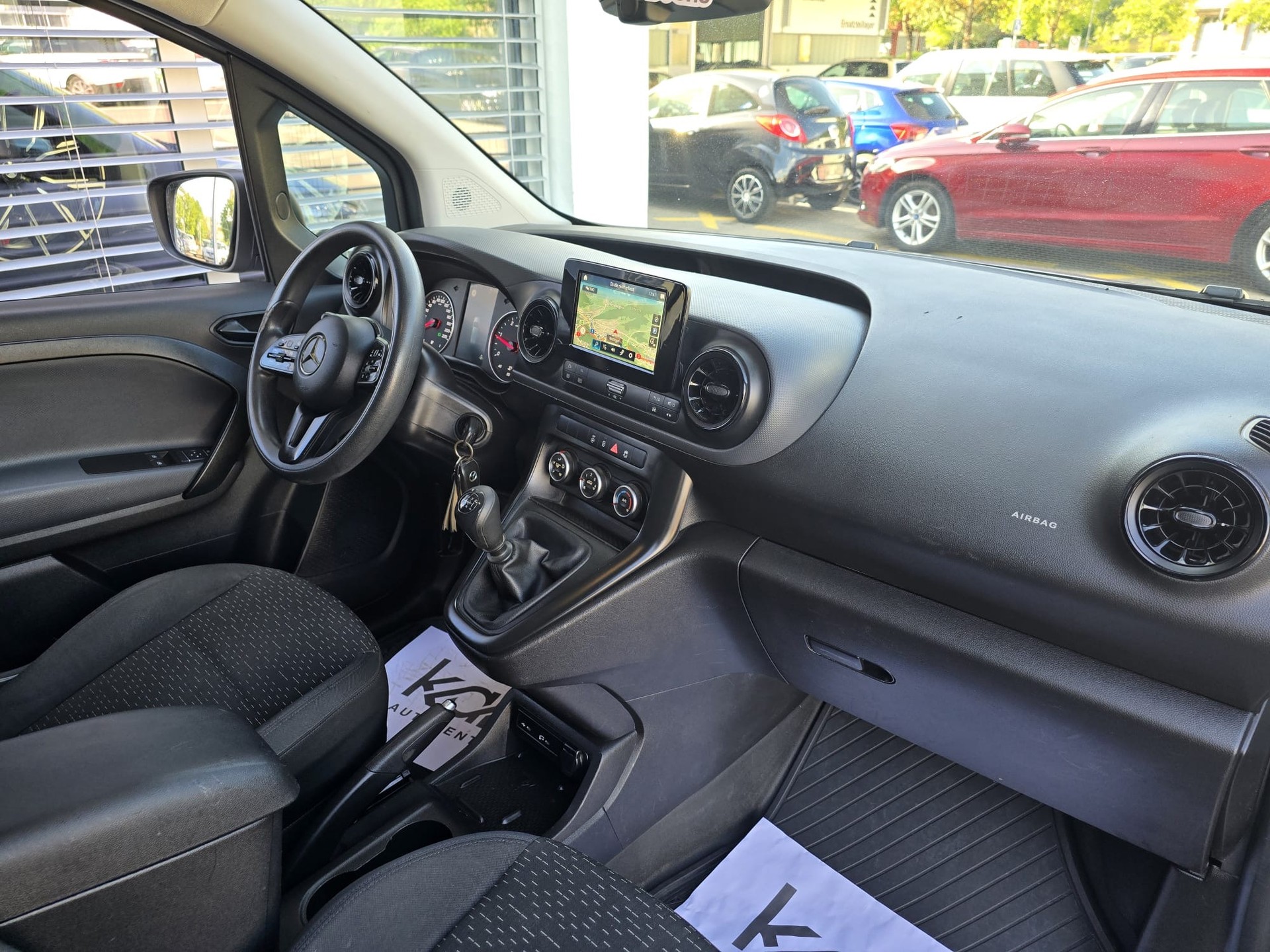 MERCEDES-BENZ Citan 112 CDI Base-image-12