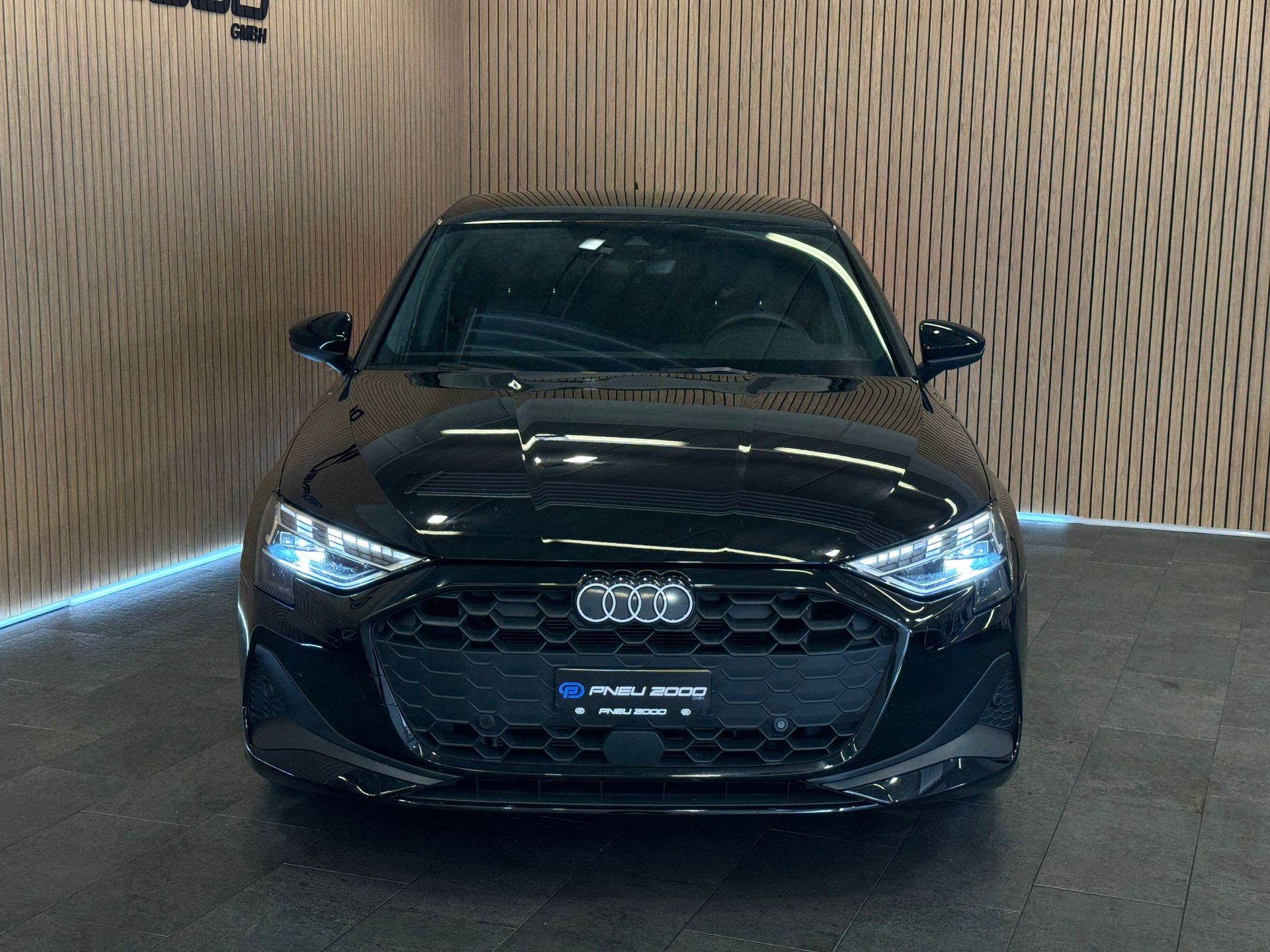 AUDI A3 Sportback 35 TFSI Attraction S-tronic *CH-Fahrzeug inkl Gratis Servie Paket*-showroom-element-3