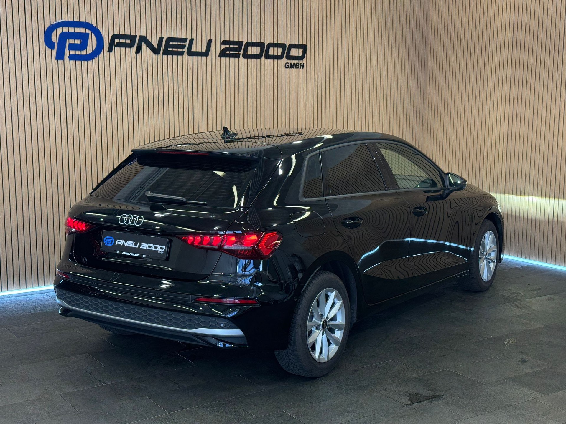 AUDI A3 Sportback 35 TFSI Attraction S-tronic *CH-Fahrzeug inkl Gratis Servie Paket*-image-5