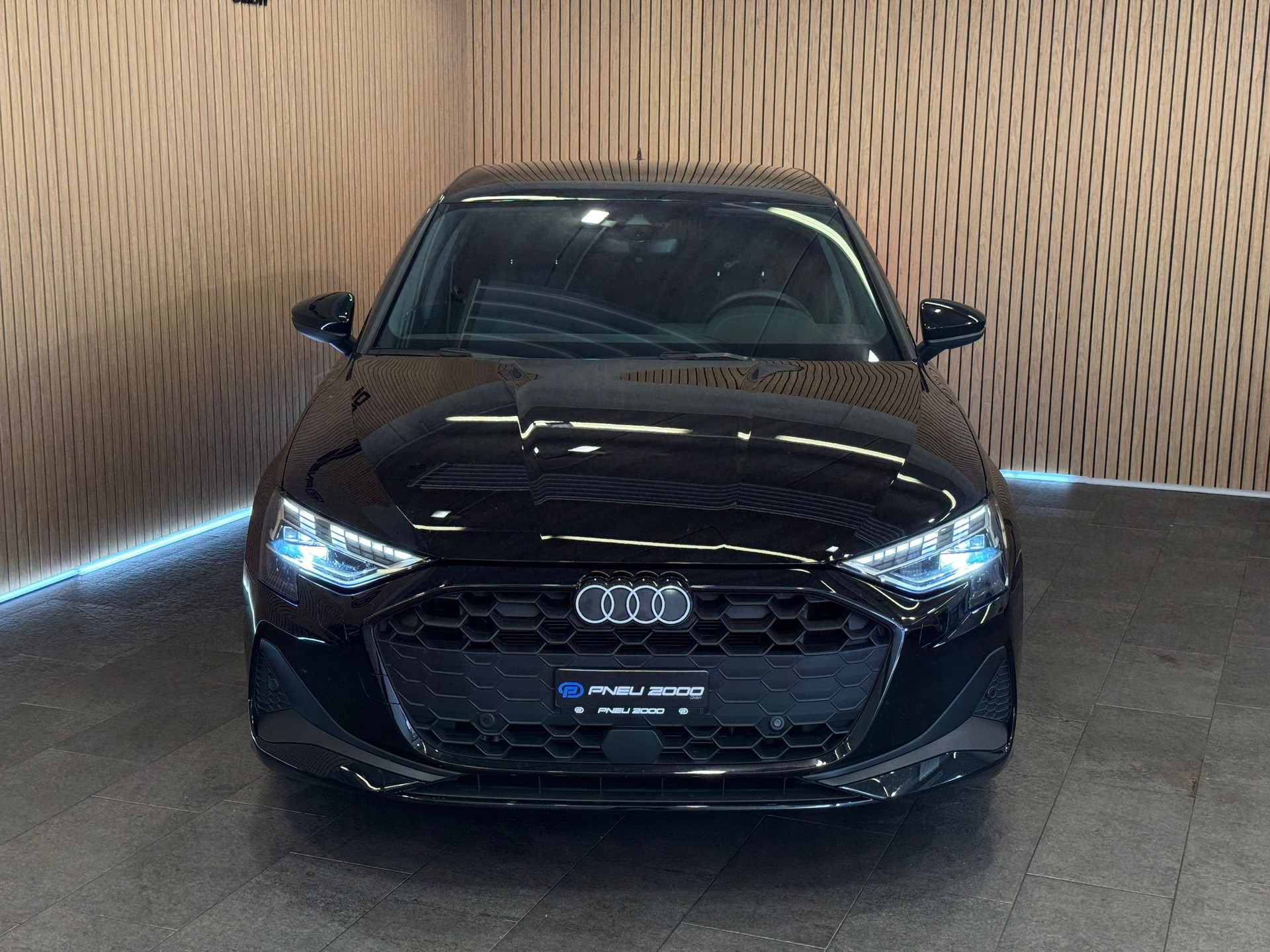 AUDI A3 Sportback 35 TFSI Attraction S-tronic *CH-Fahrzeug inkl Gratis Servie Paket*-image-4