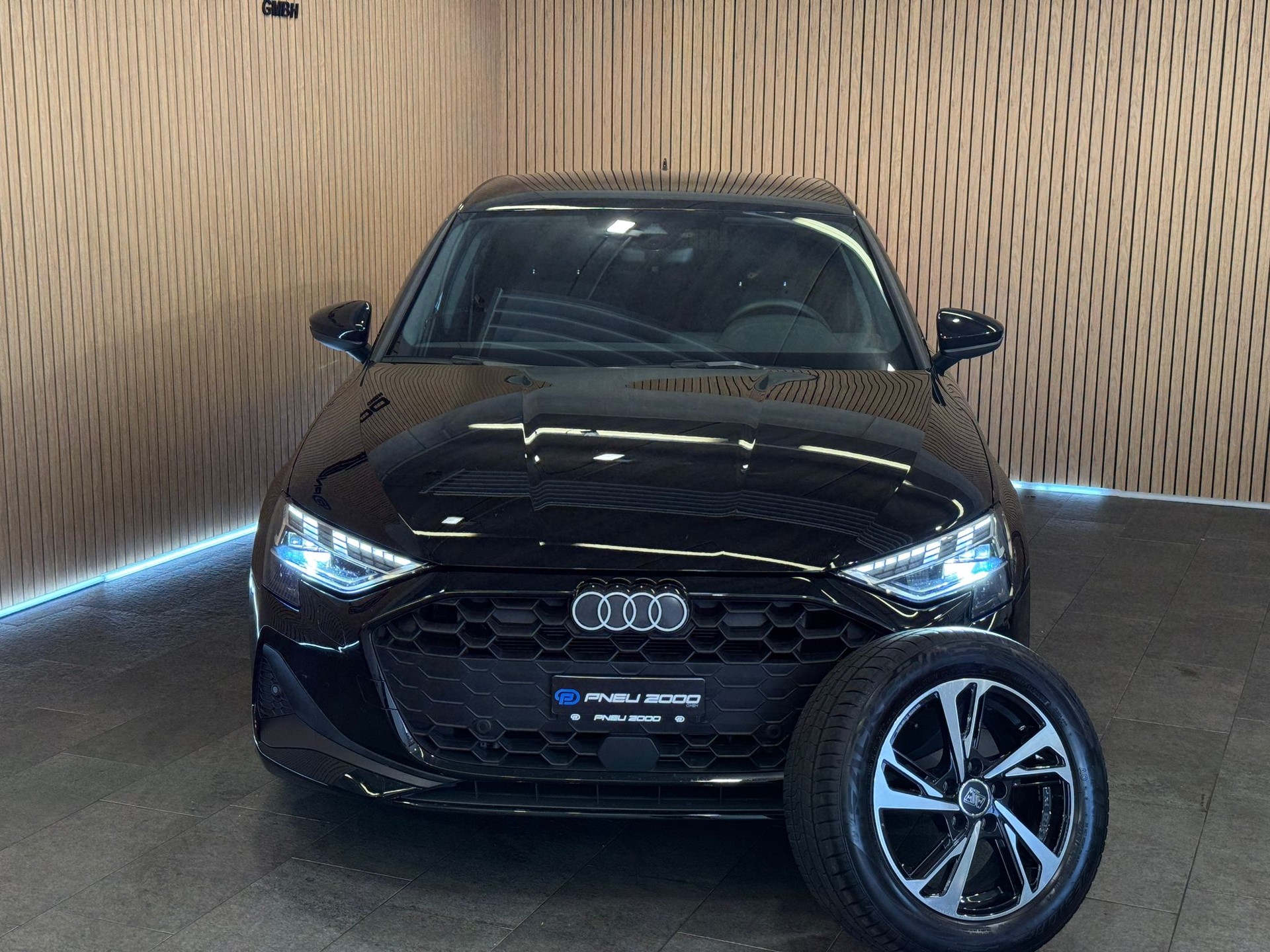 AUDI A3 Sportback 35 TFSI Attraction S-tronic *CH-Fahrzeug inkl Gratis Servie Paket*-showroom-element-2