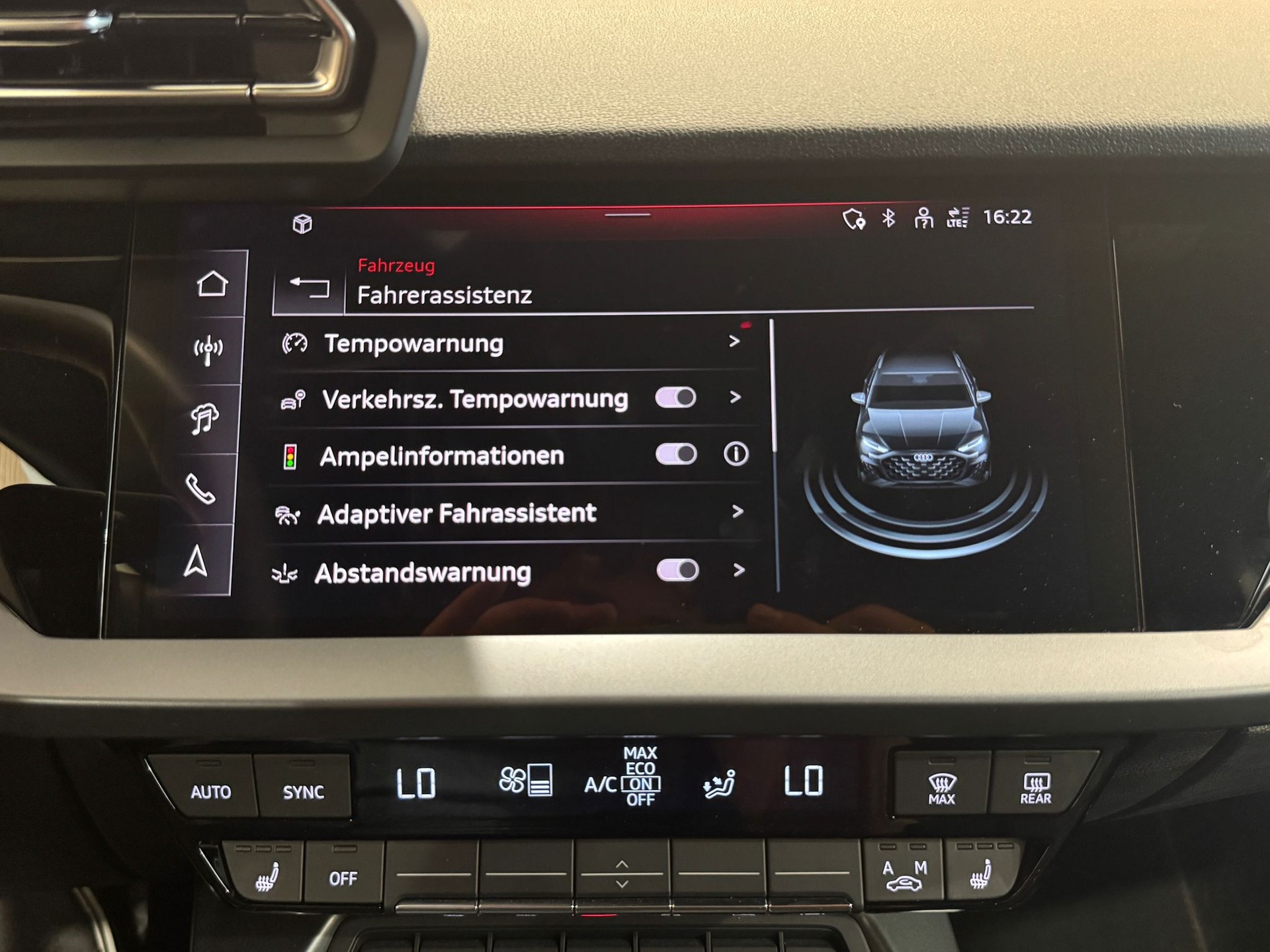 AUDI A3 Sportback 35 TFSI Attraction S-tronic *CH-Fahrzeug inkl Gratis Servie Paket*-image-18