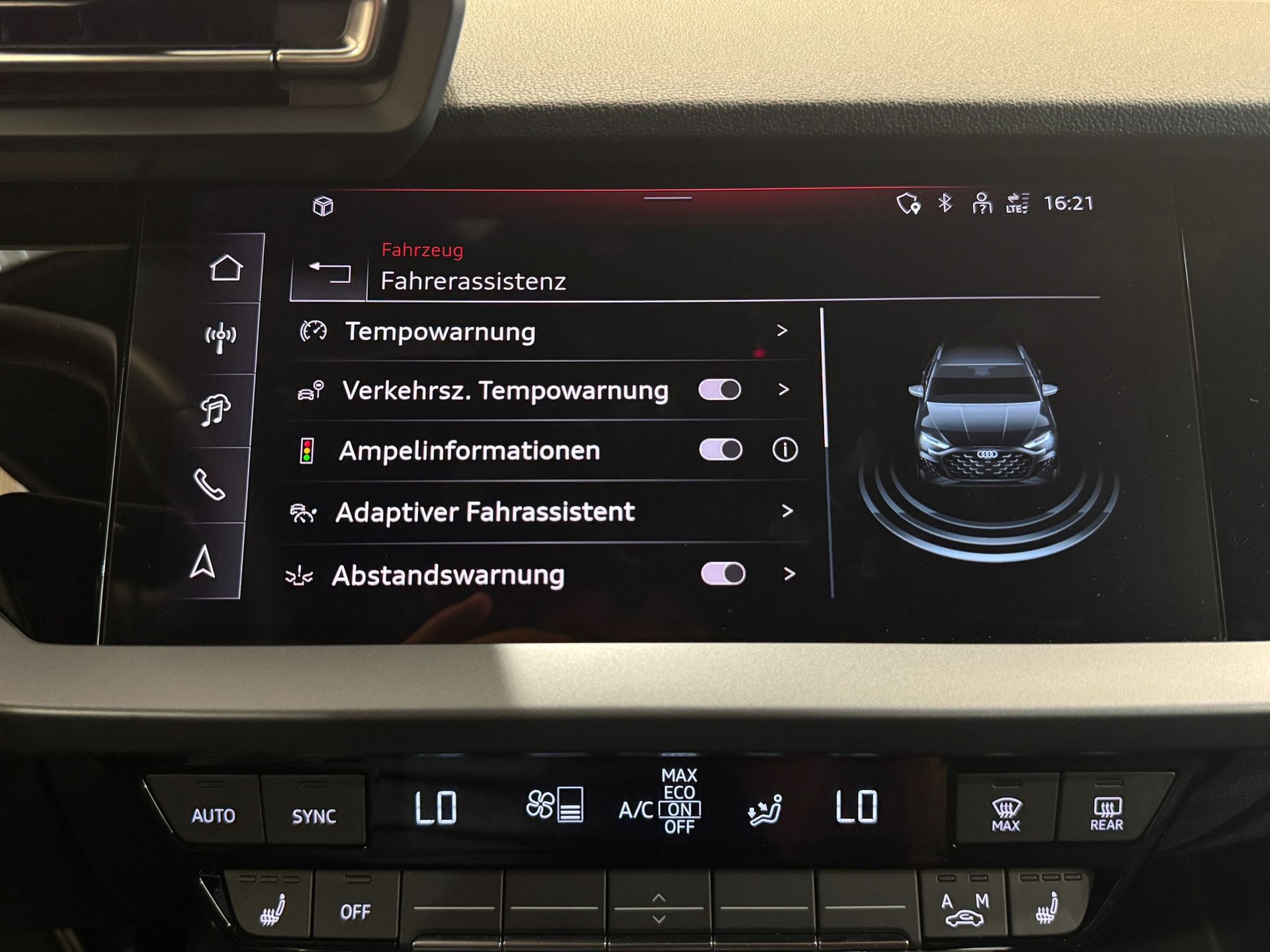AUDI A3 Sportback 35 TFSI Attraction S-tronic *CH-Fahrzeug inkl Gratis Servie Paket*-image-17