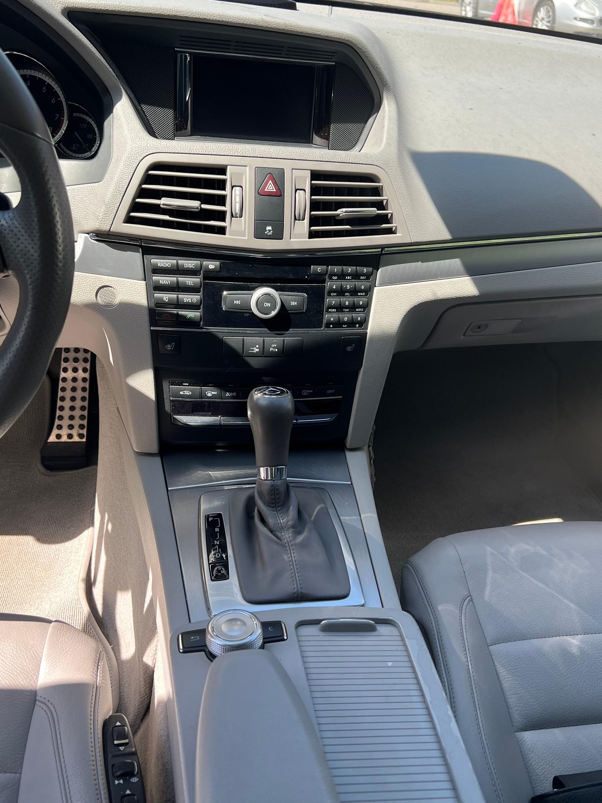MERCEDES-BENZ E 250 CGI BlueEfficiency Automatic-image-7