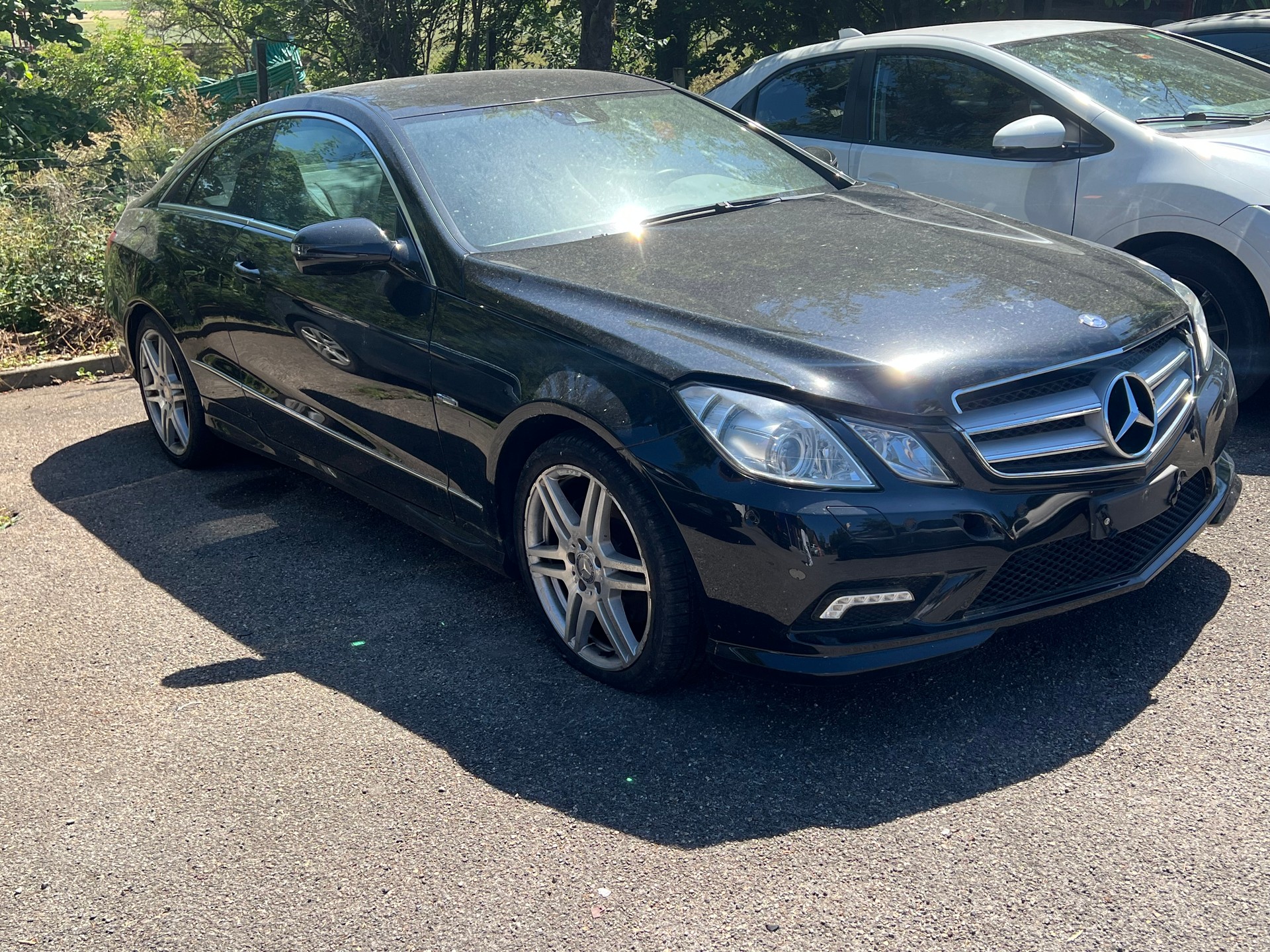 MERCEDES-BENZ E 250 CGI BlueEfficiency Automatic-image-2