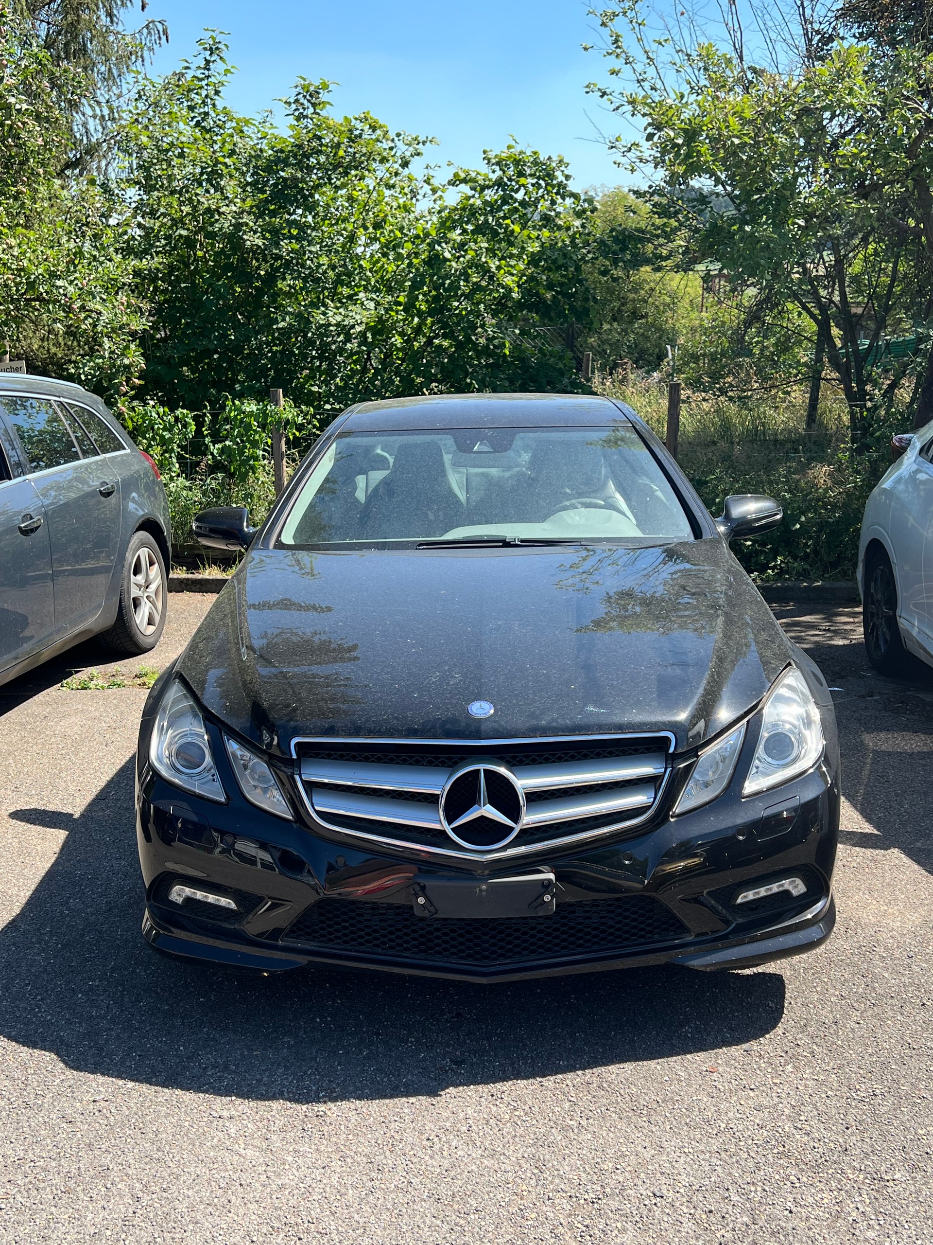 MERCEDES-BENZ E 250 CGI BlueEfficiency Automatic-image-1