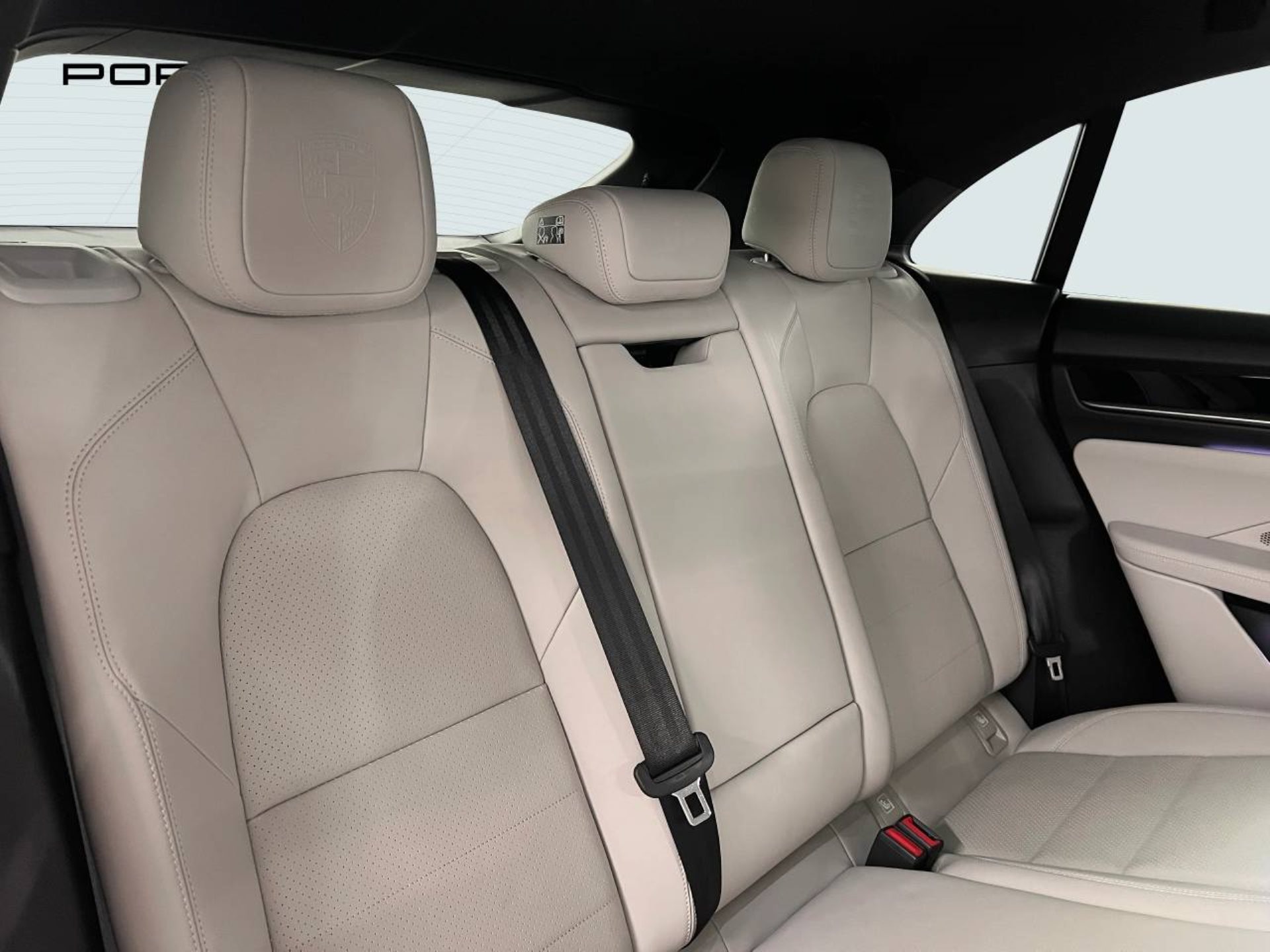 PORSCHE Macan 4-image-25