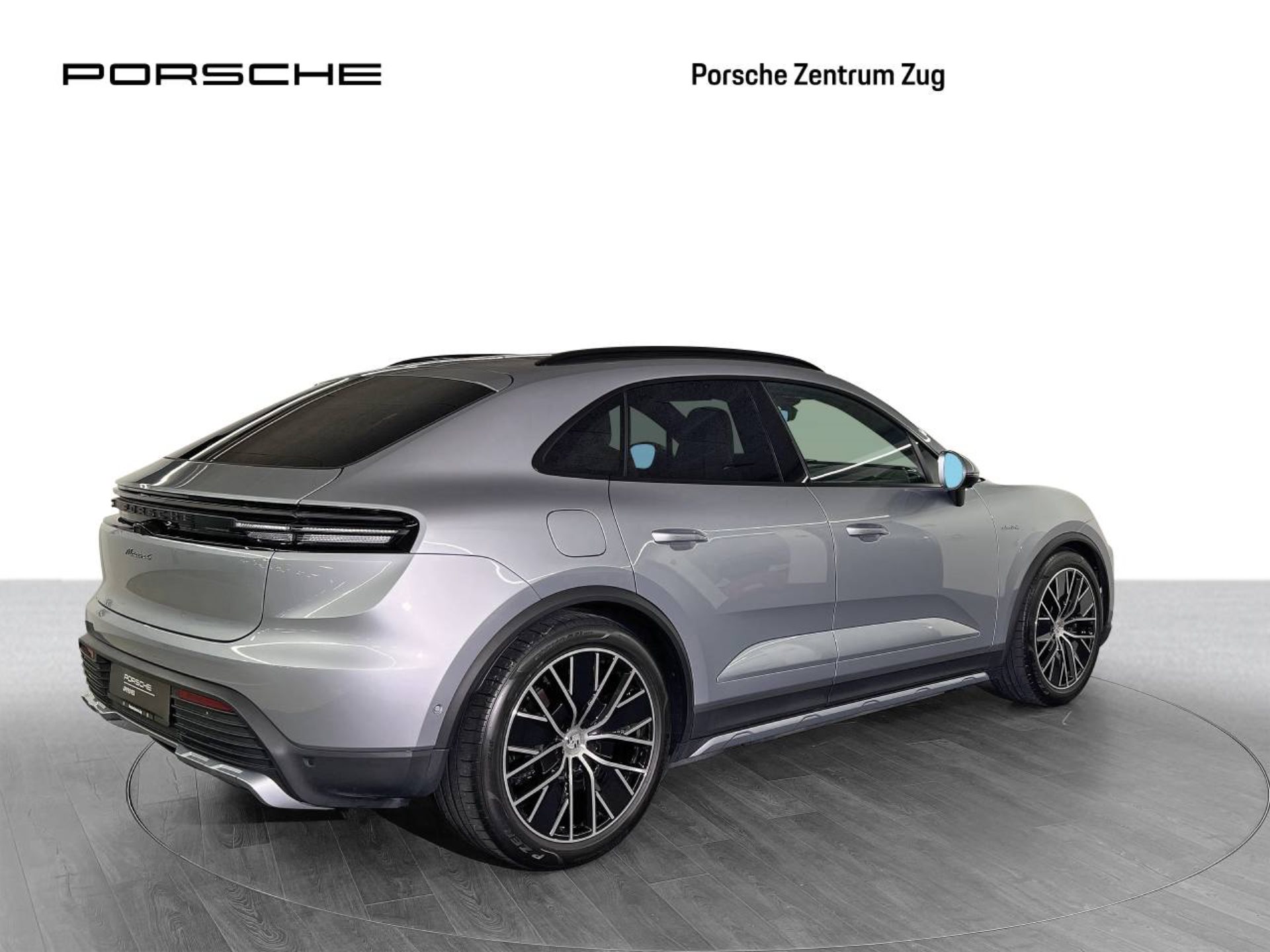 PORSCHE Macan 4-image-8
