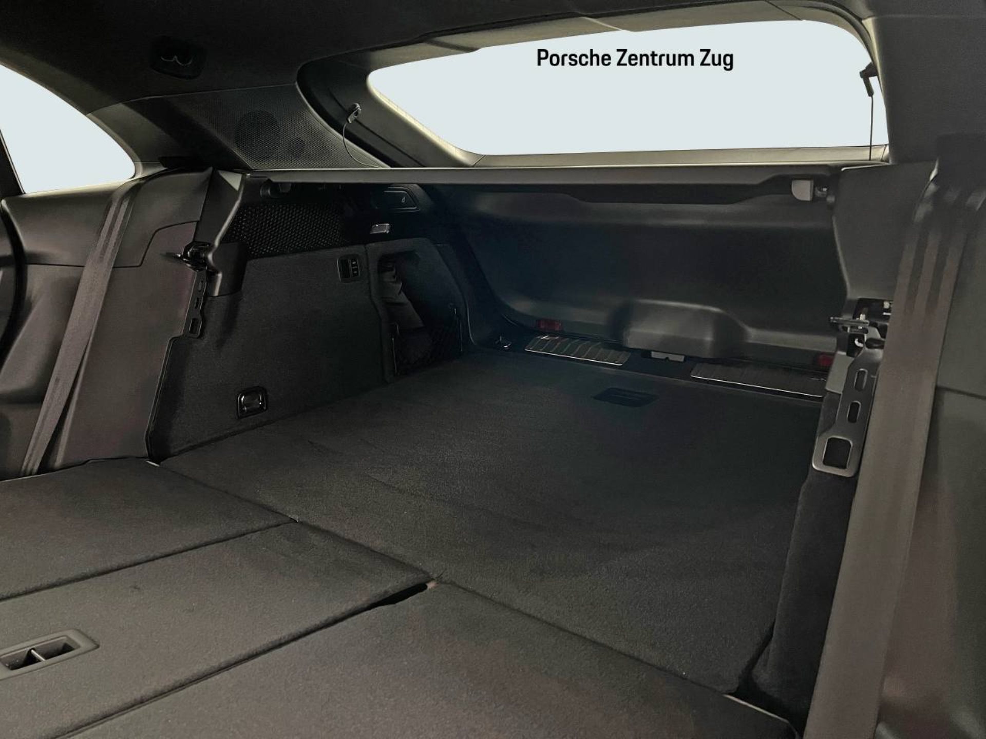 PORSCHE Macan 4-image-26
